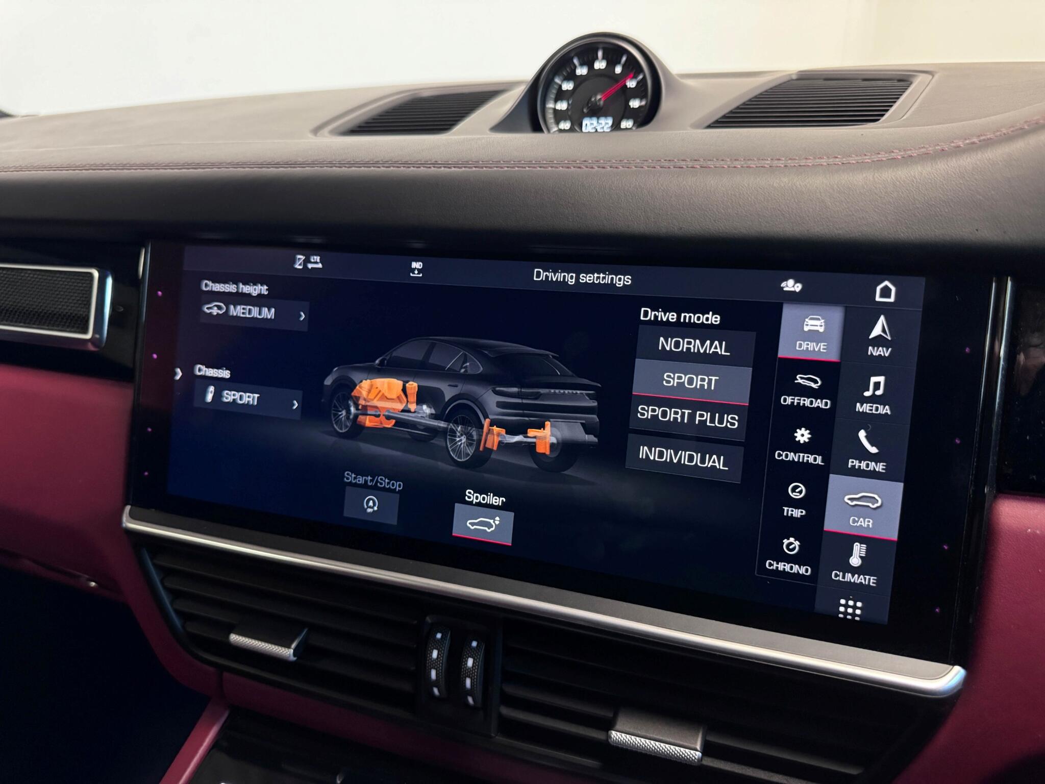 Porsche Cayenne view 54