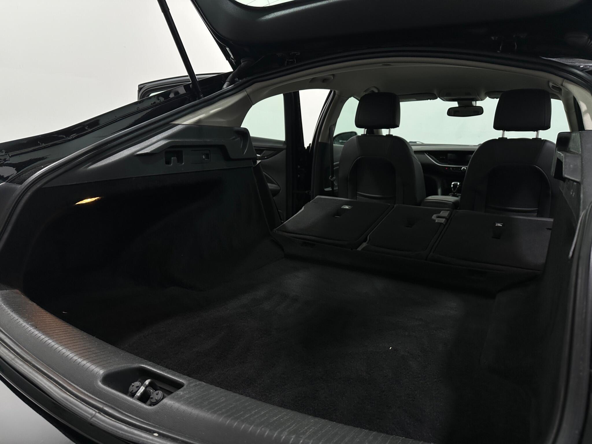 Vauxhall Insignia view 43