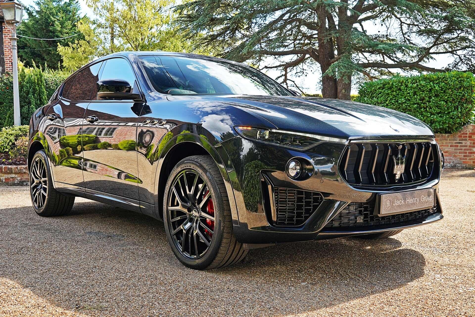 Maserati Levante view 9