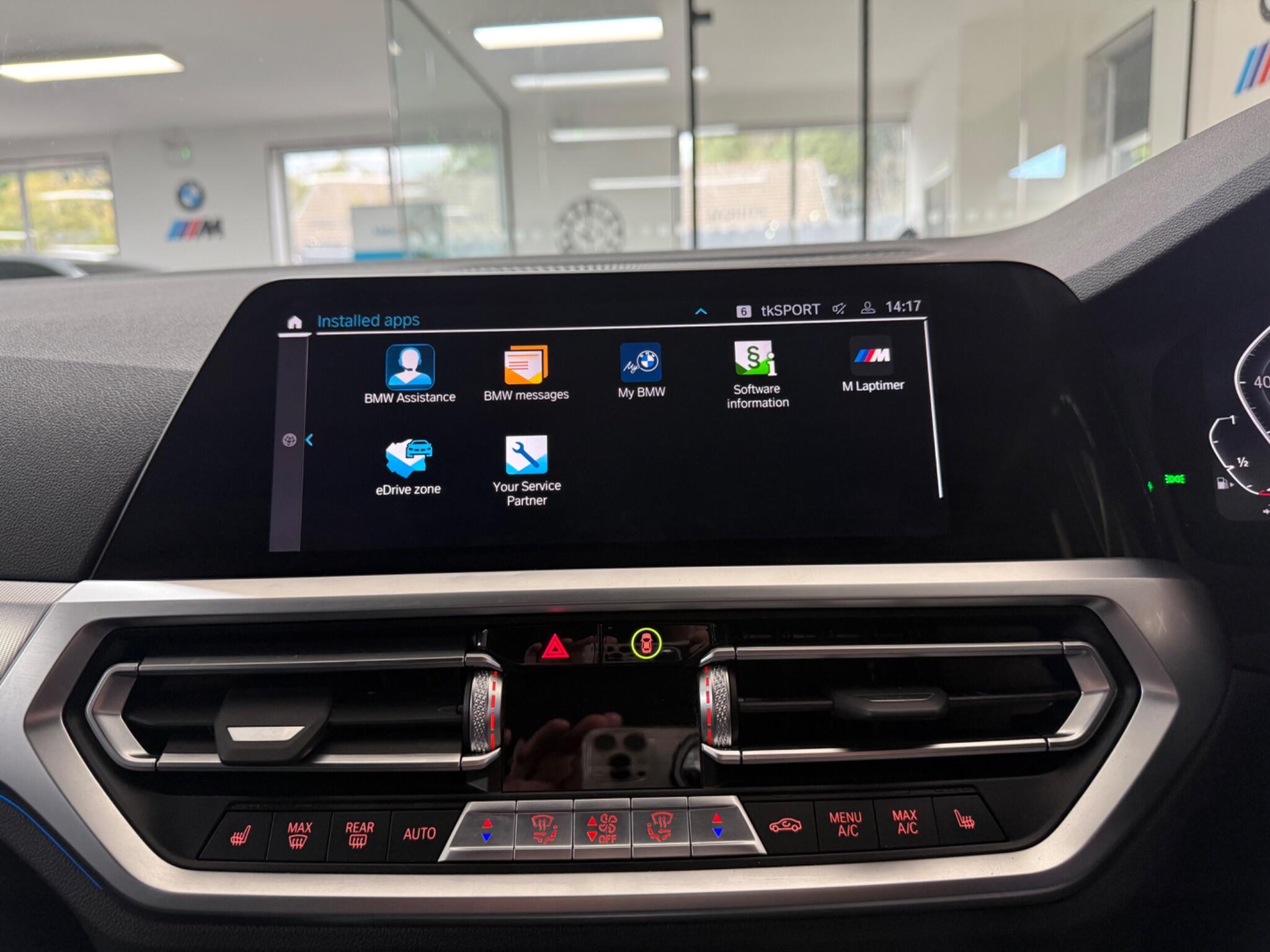 BMW 3 Series view 19