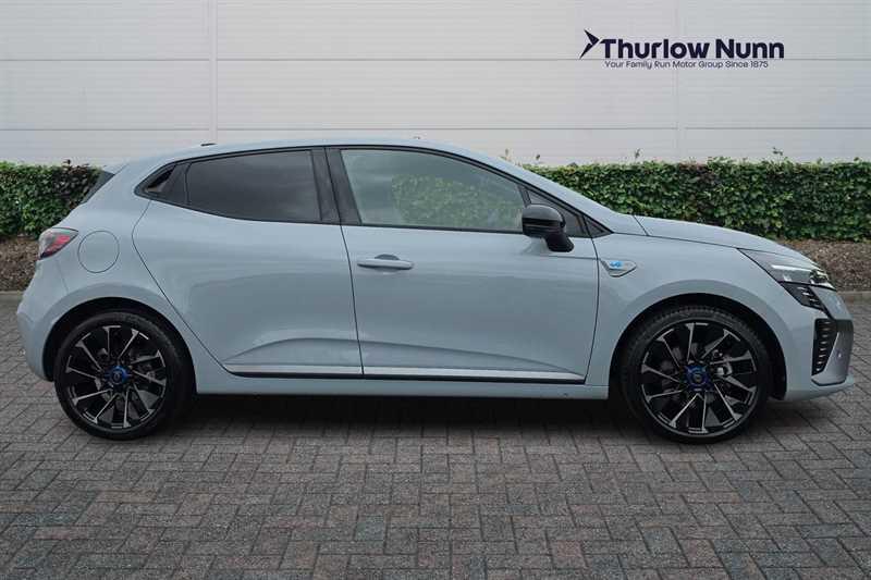 Renault Clio view 2