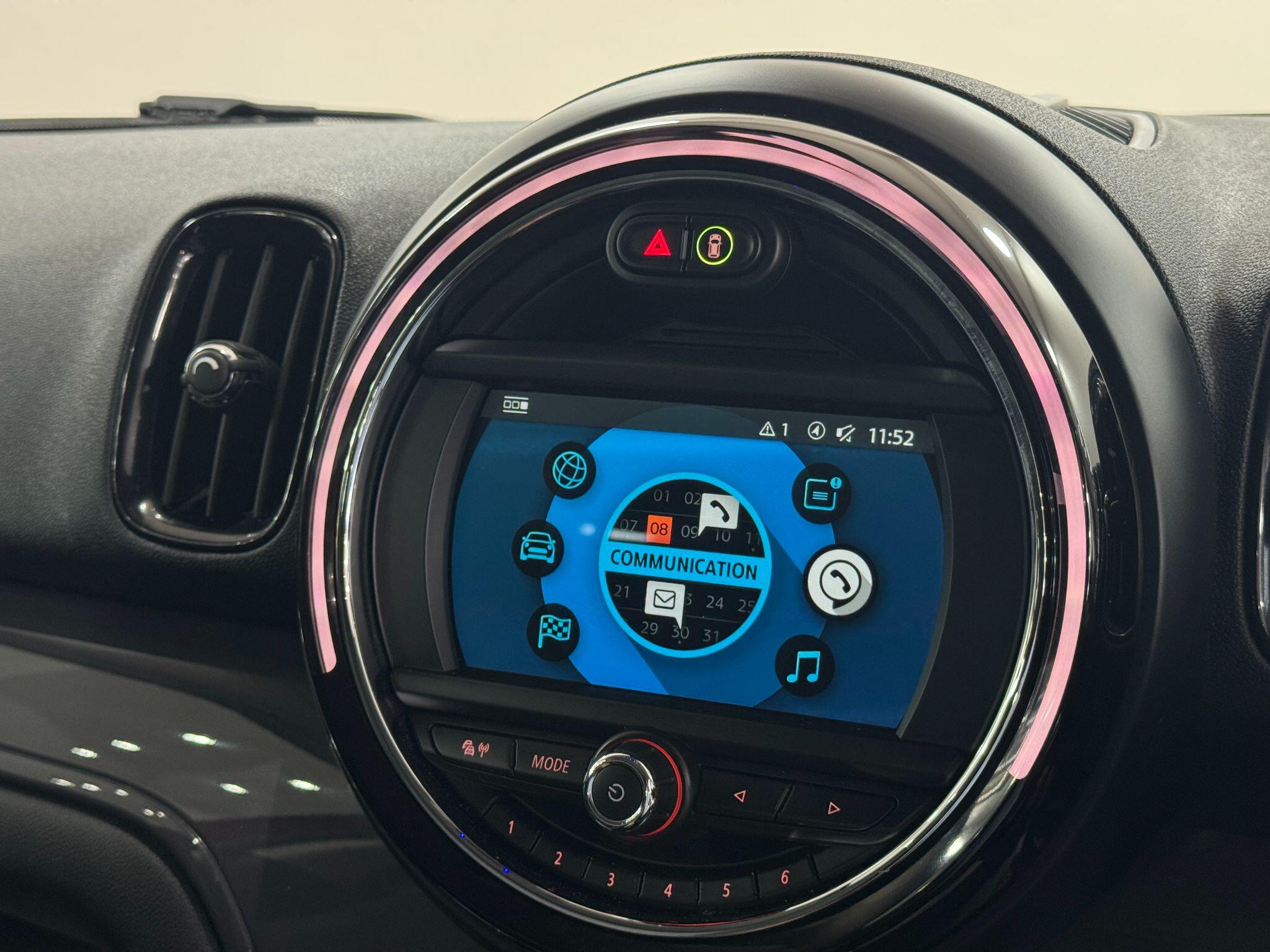 Mini Countryman view 30