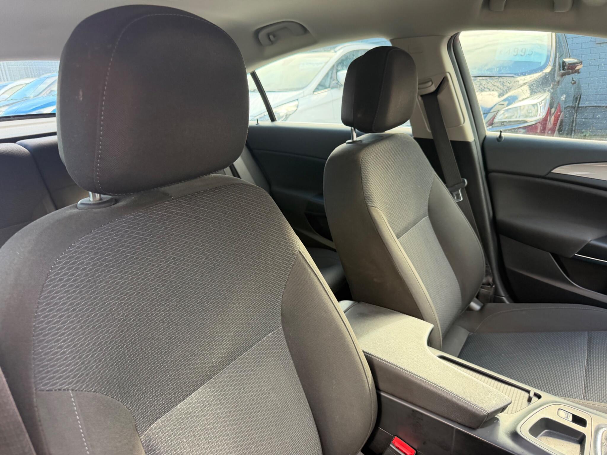 Vauxhall Insignia view 12