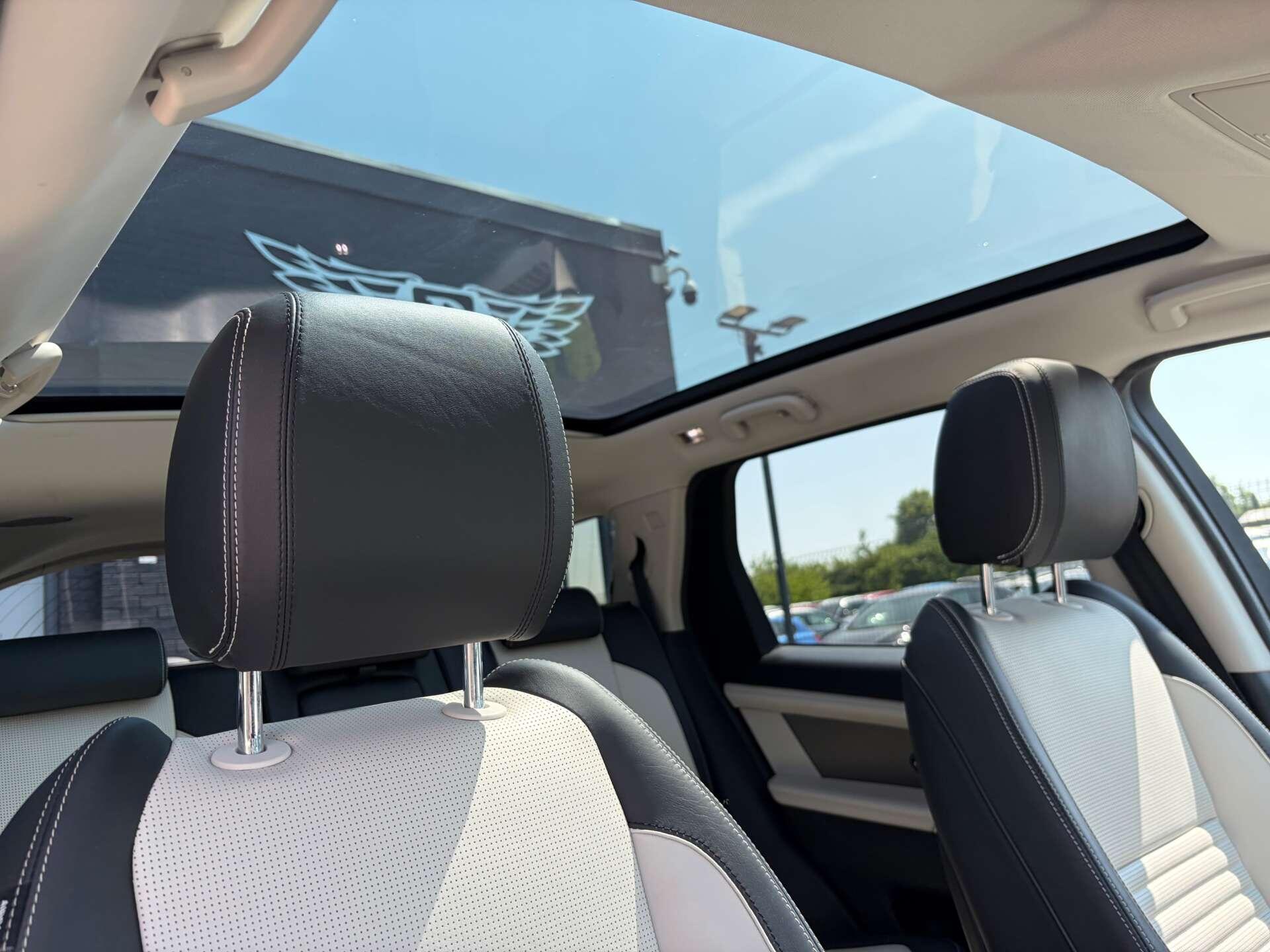 Land Rover Discovery Sport view 37