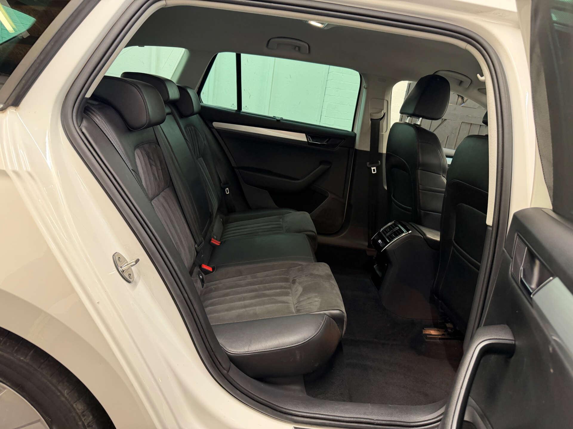 Skoda Superb view 24