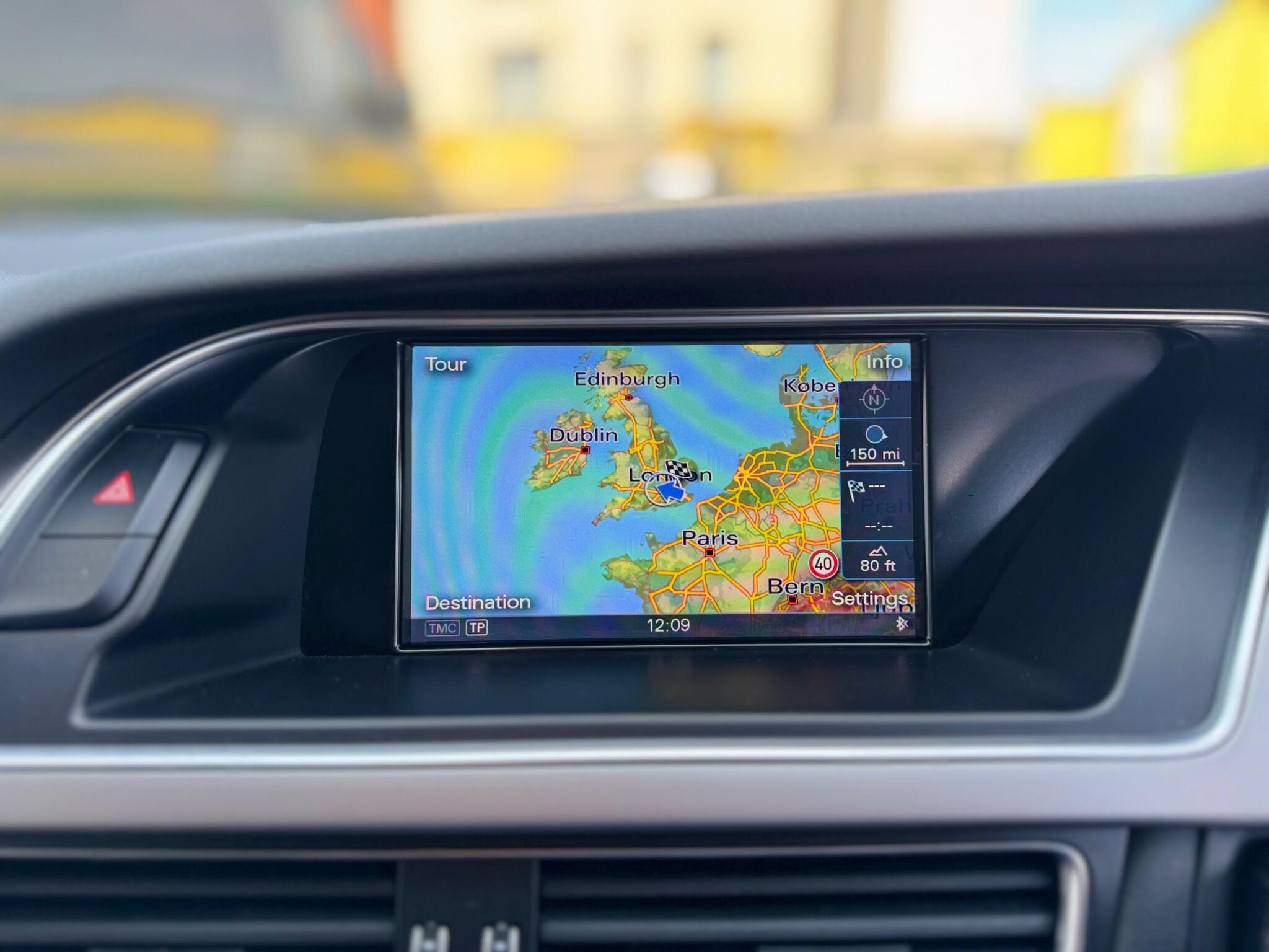Audi A4 view 25