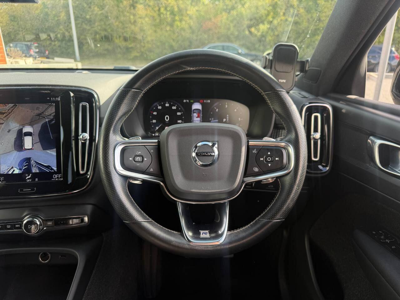 Volvo XC40 view 28