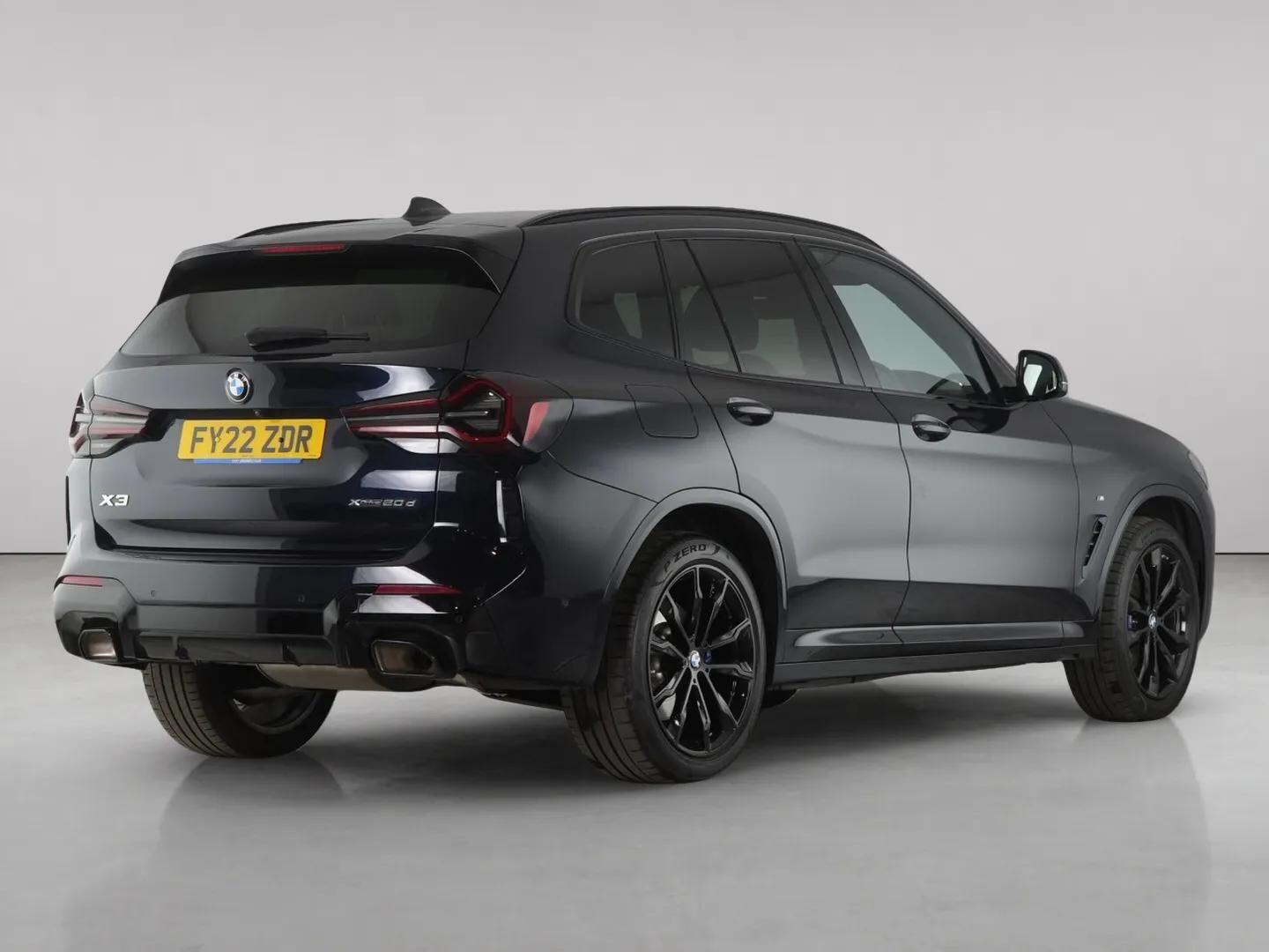 BMW X3 view 8