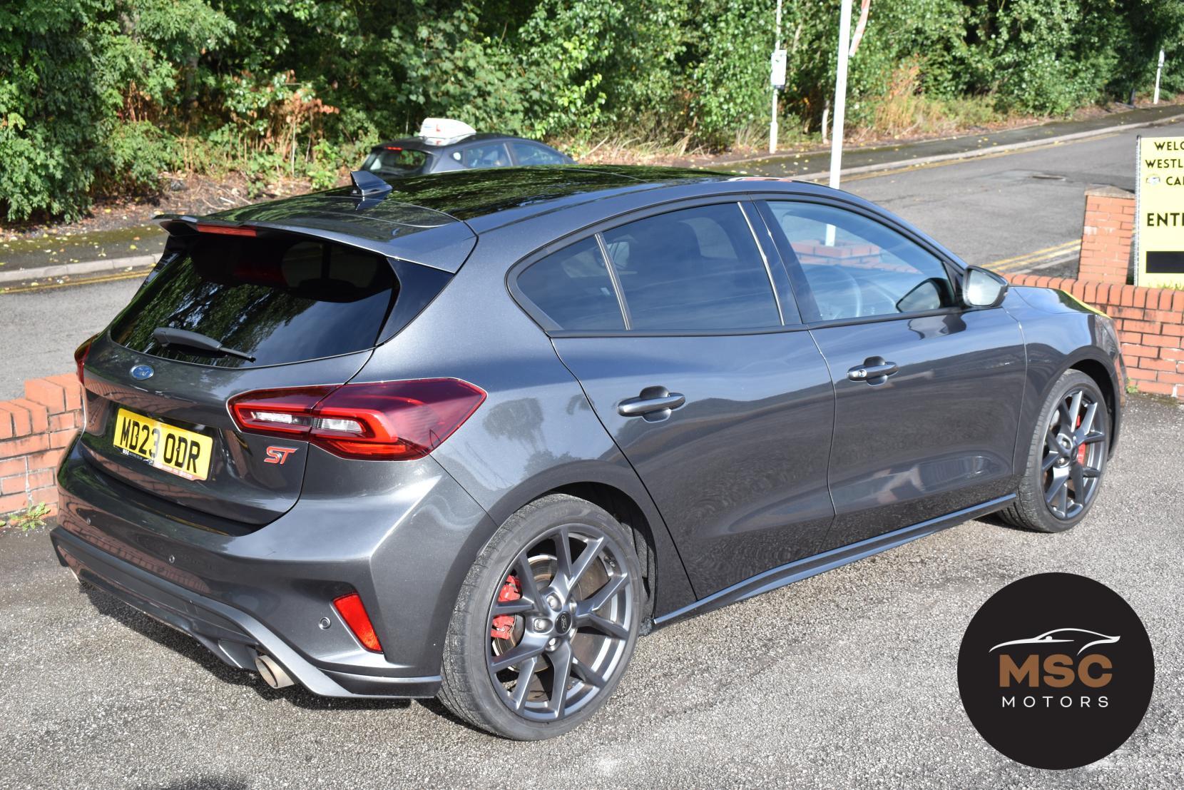 Ford Focus view 19