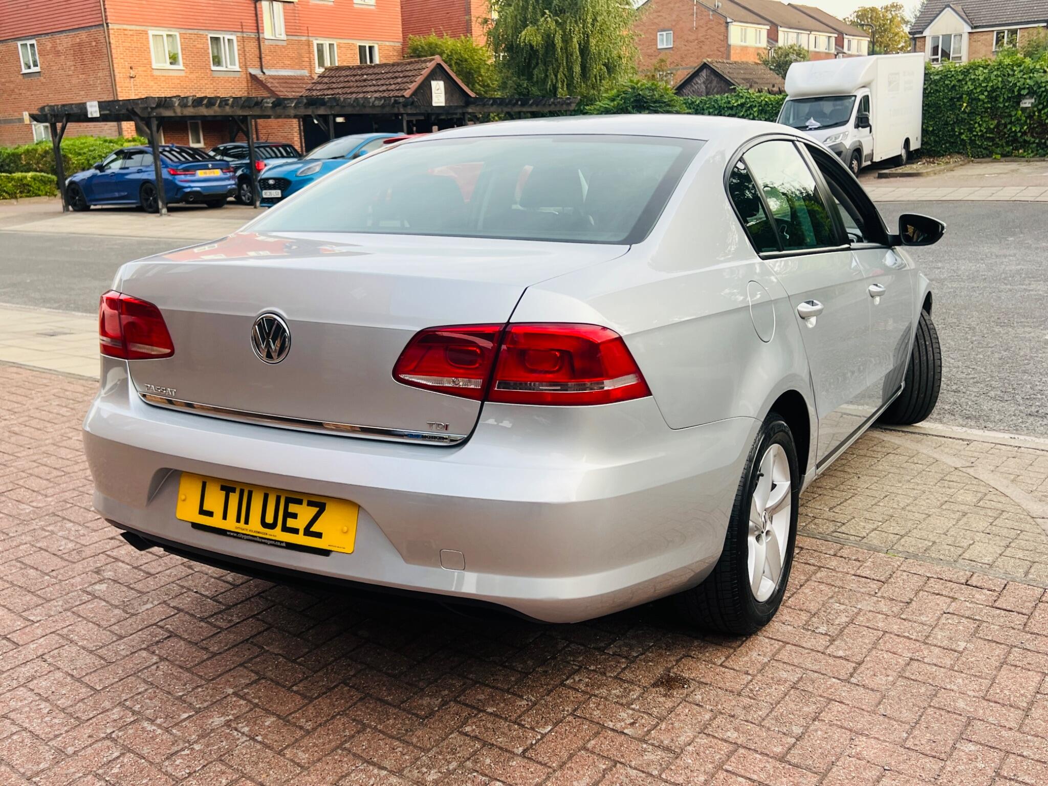 Volkswagen Passat view 37