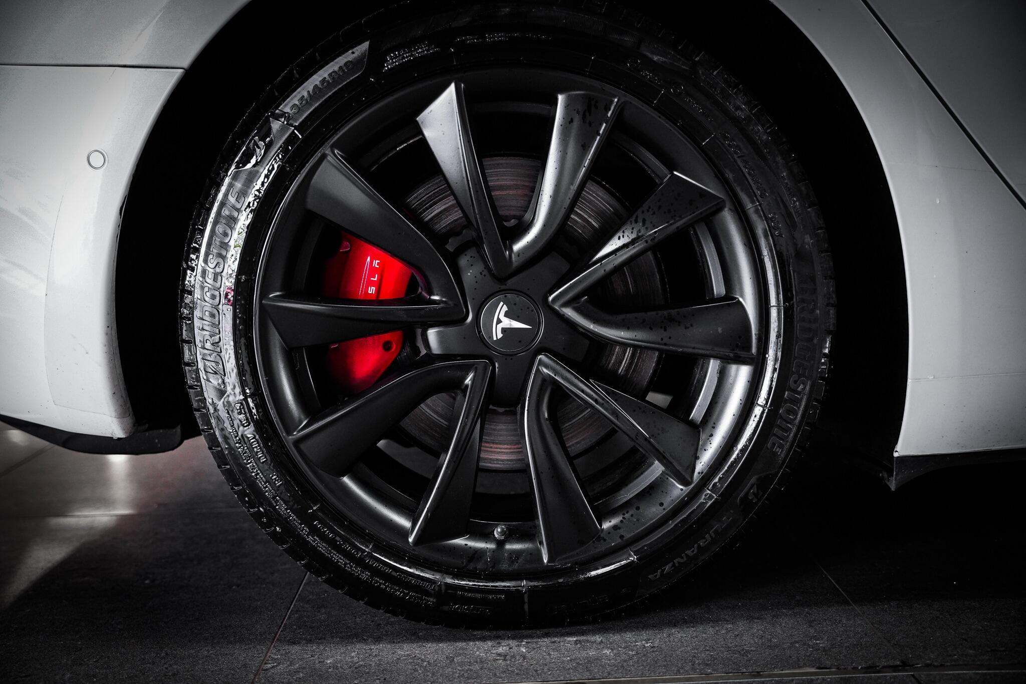 Tesla Model 3 view 27