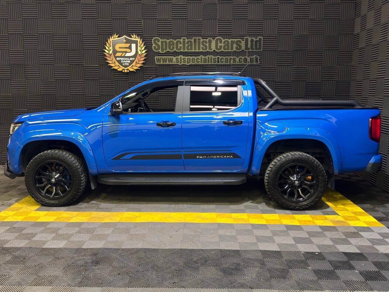 Volkswagen Amarok view 4