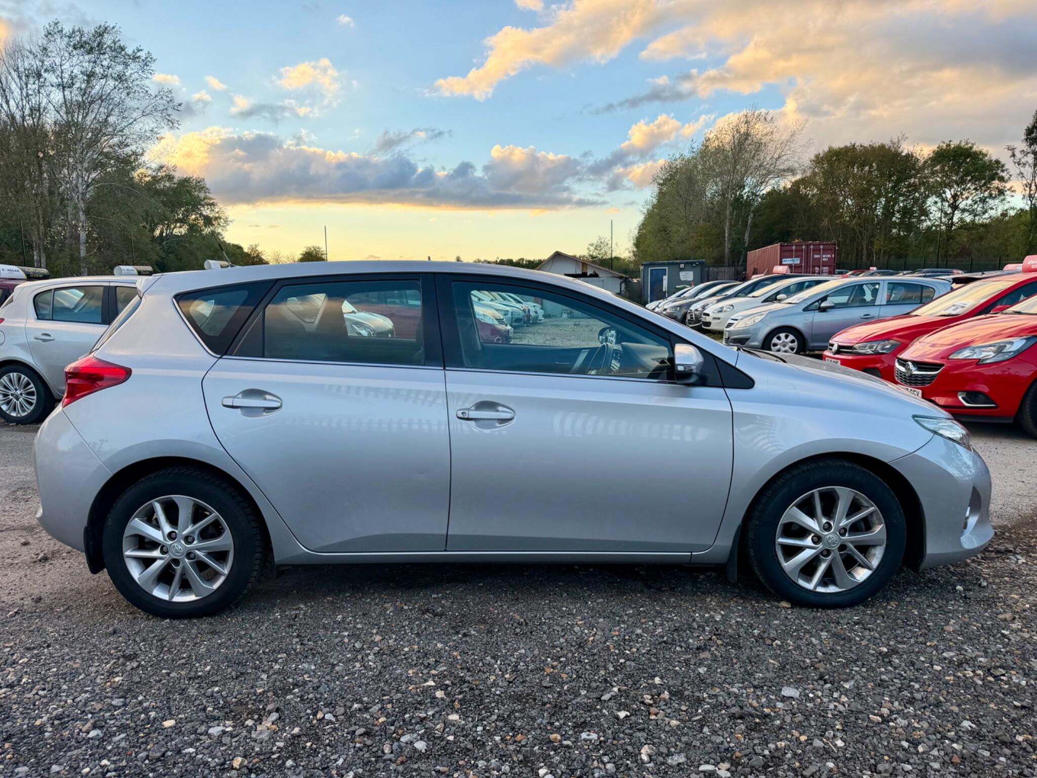 Toyota Auris view 19