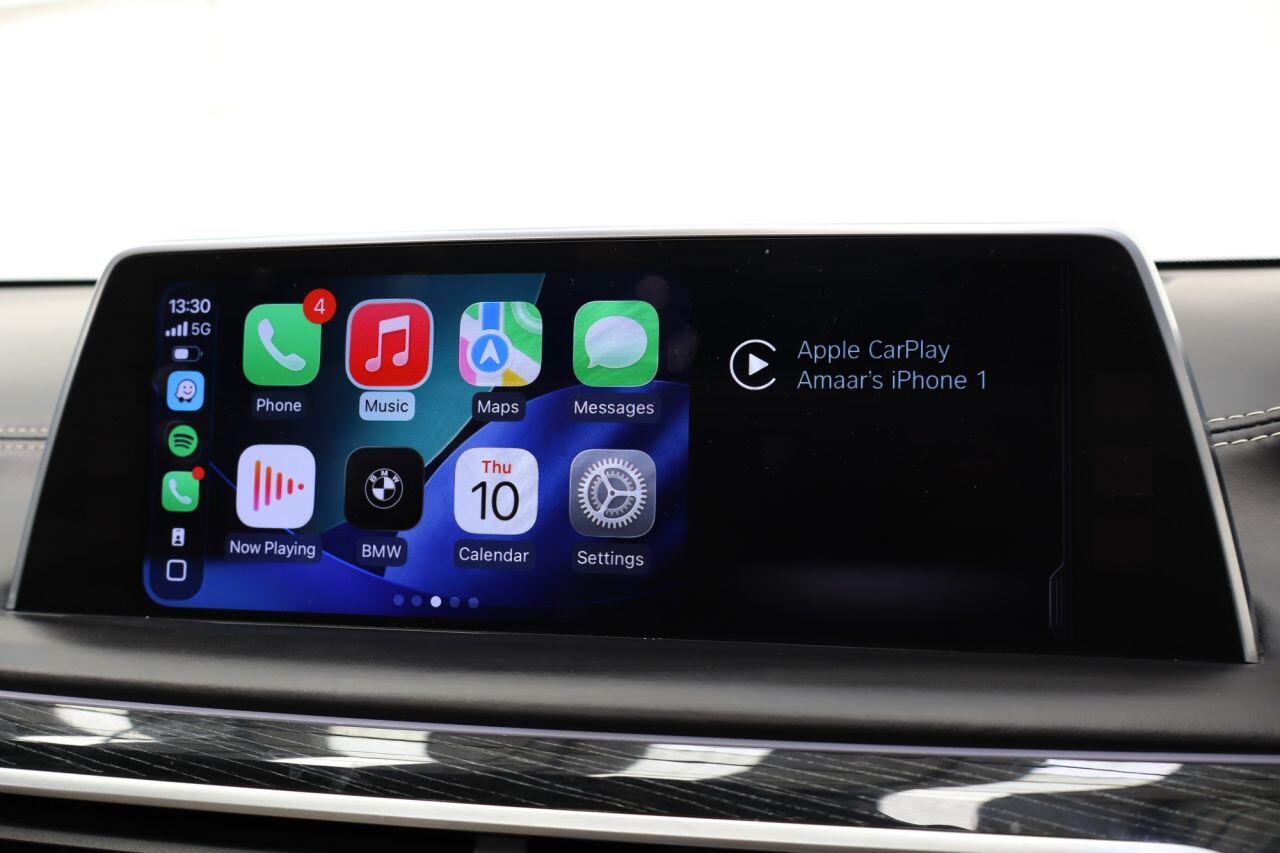 BMW 7 Series view 19