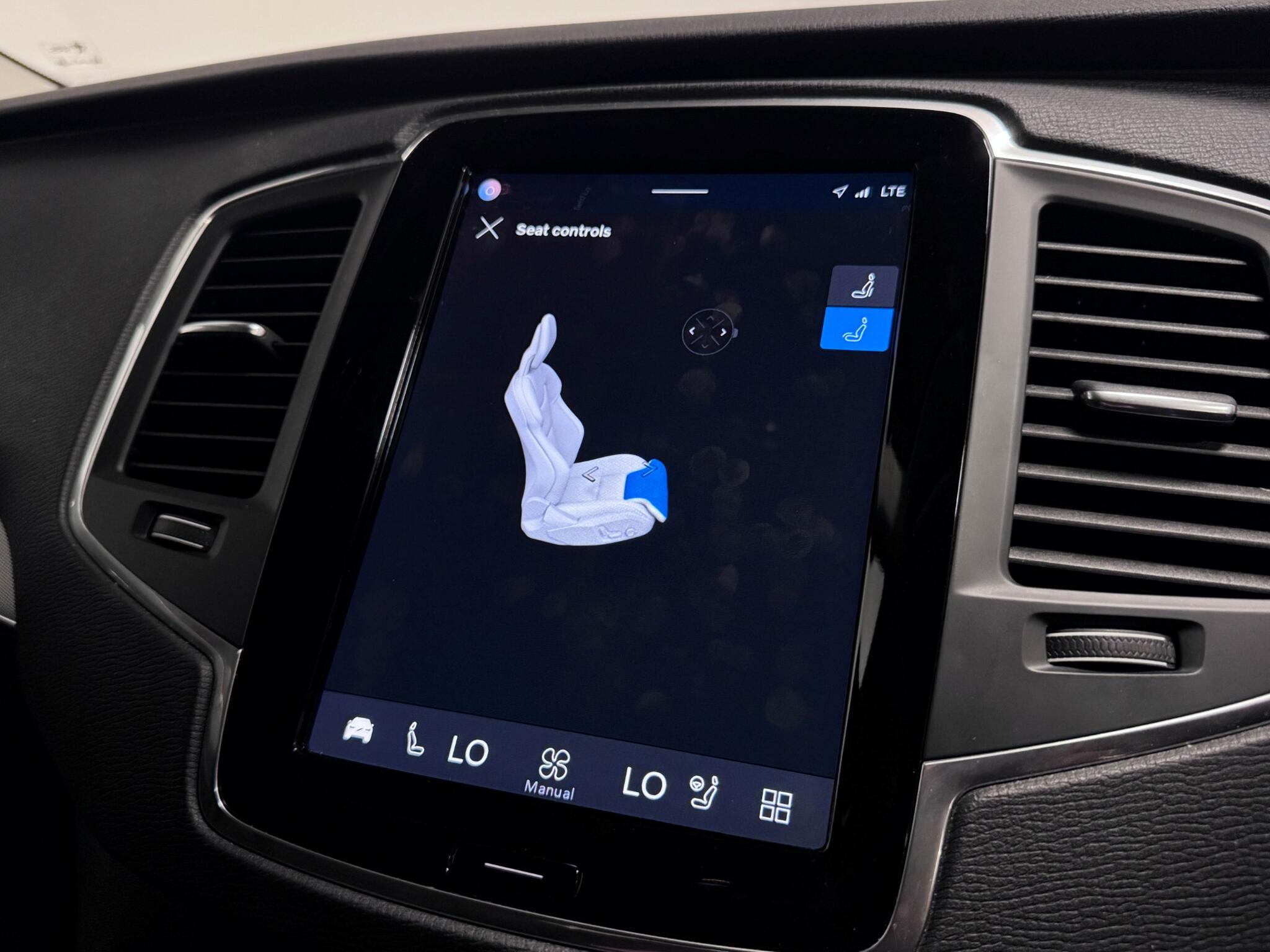 Volvo XC90 view 56