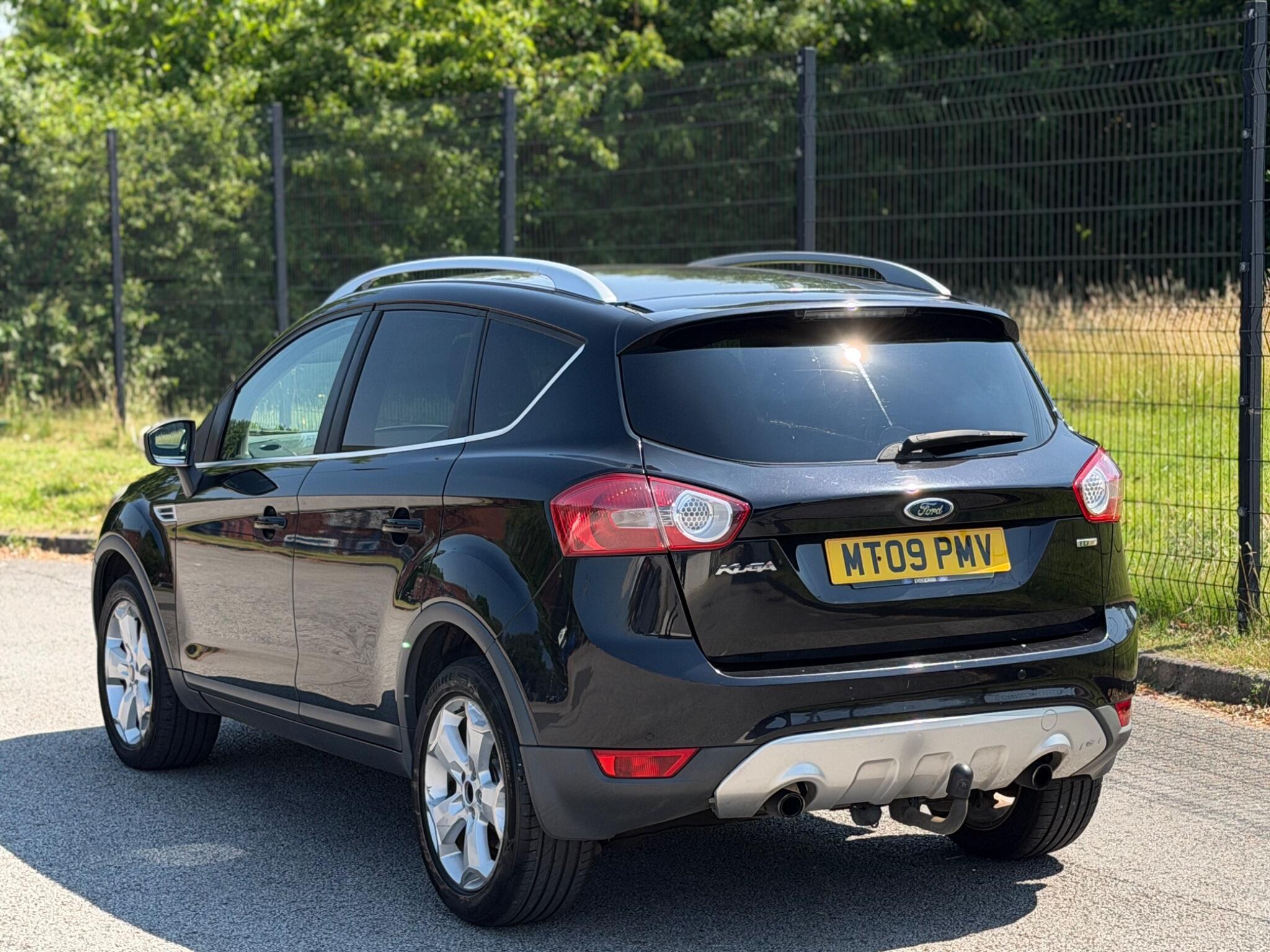 Ford Kuga view 4