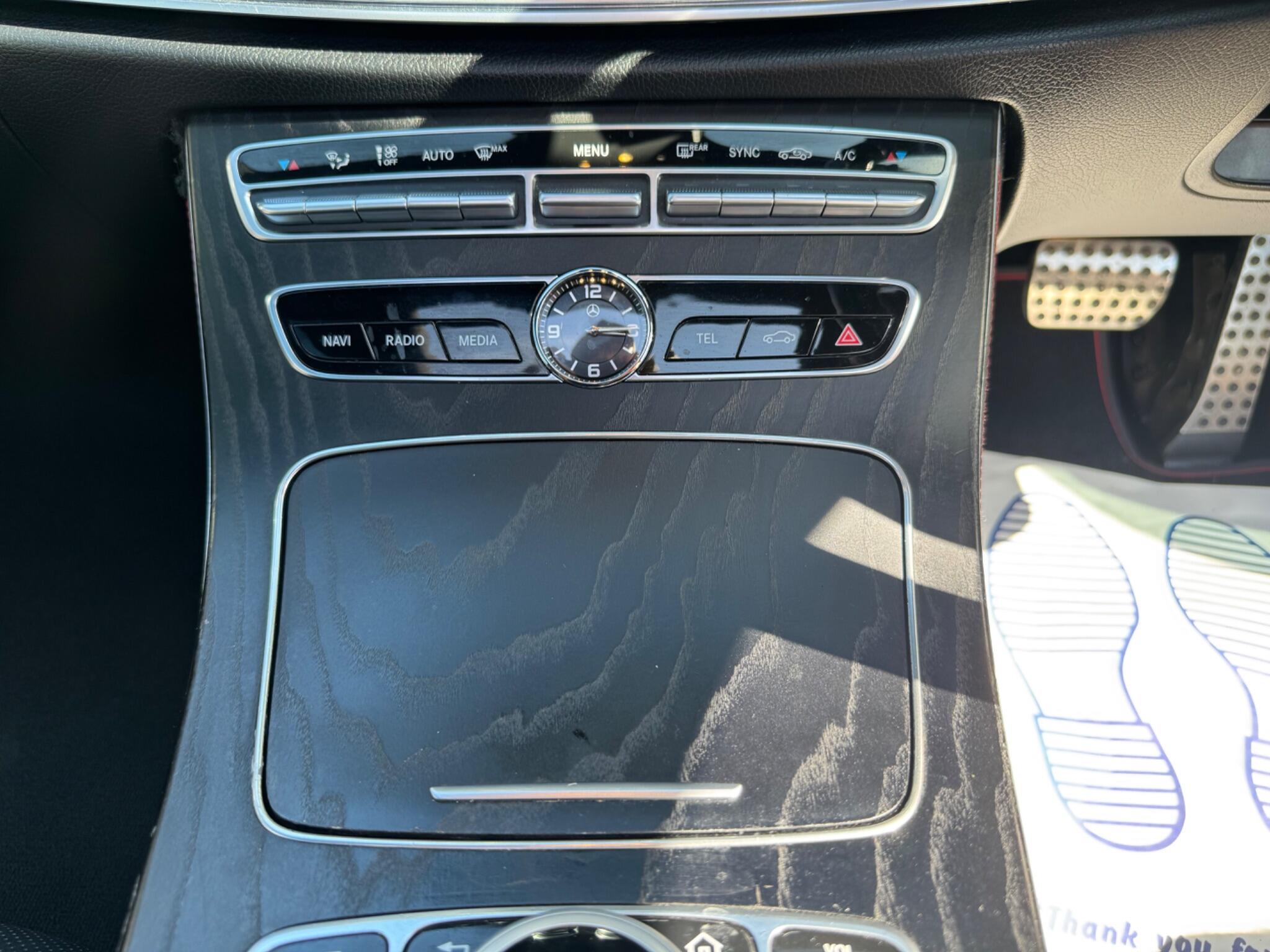 Mercedes-Benz E Class view 25