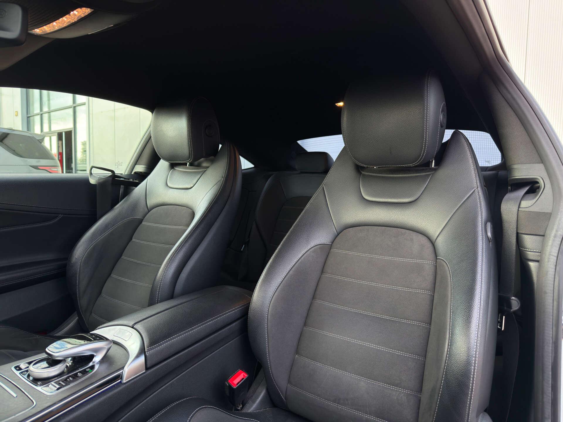 Mercedes-Benz C Class view 32