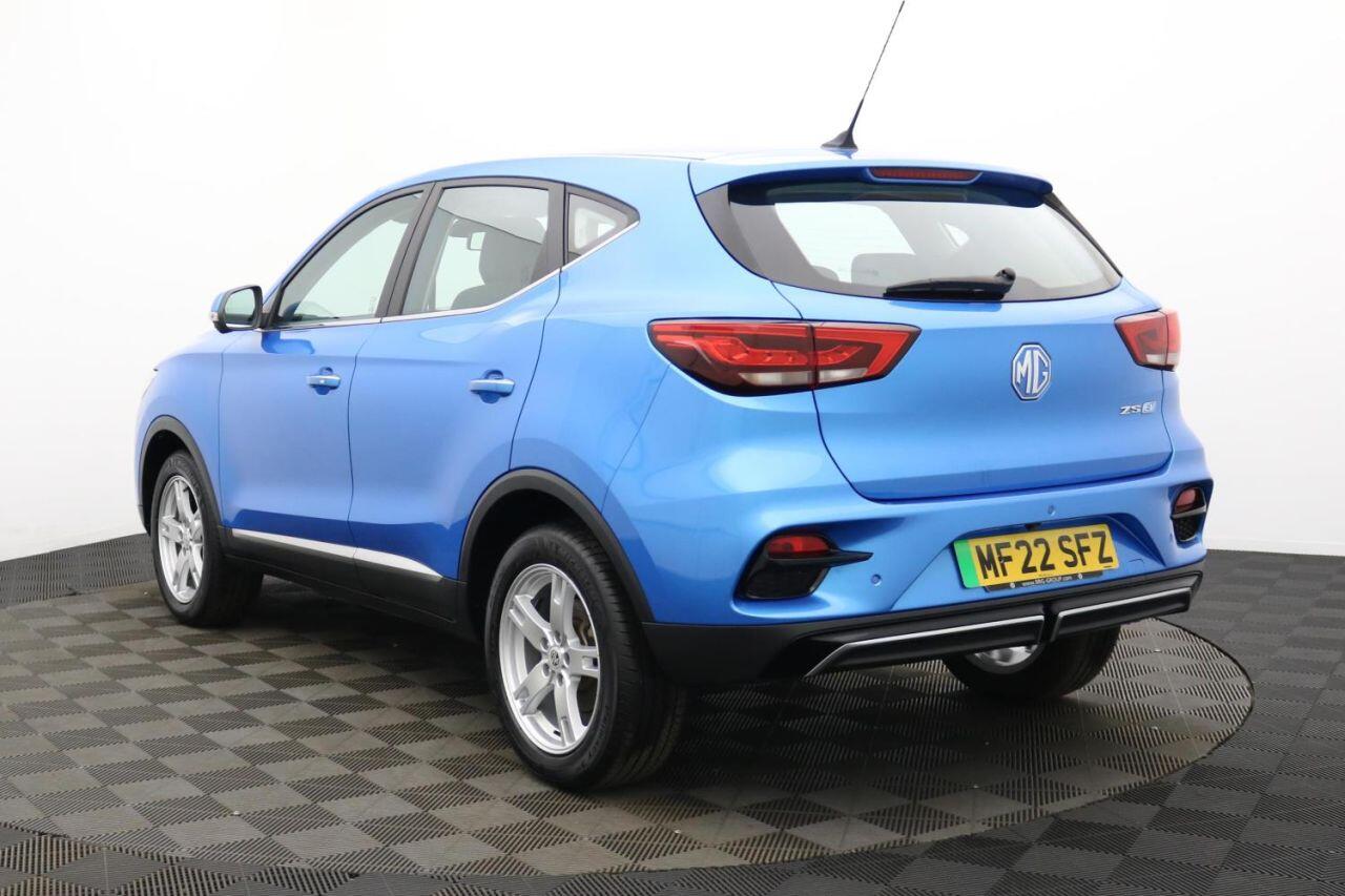 MG ZS view 7