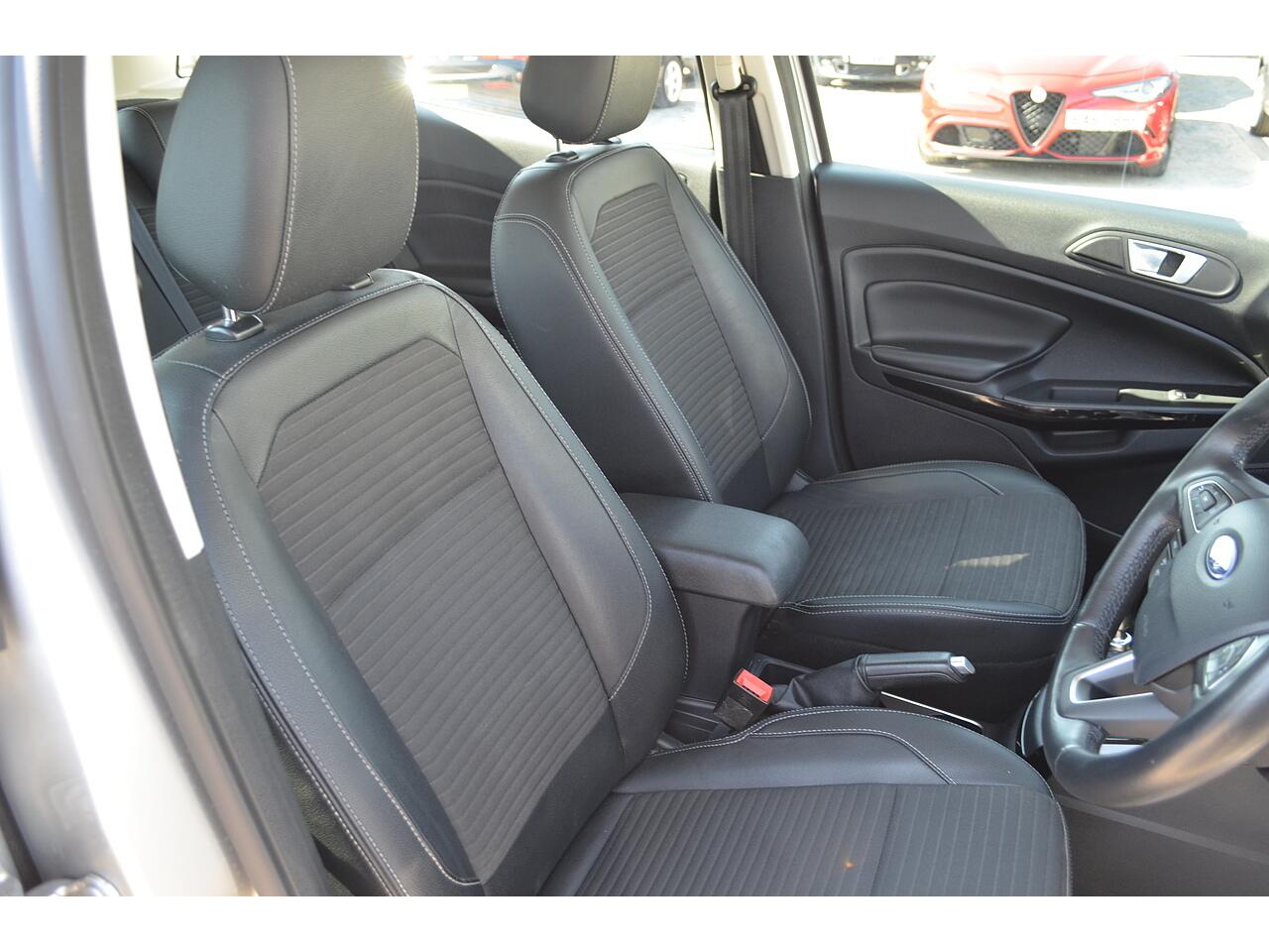 Ford EcoSport view 30