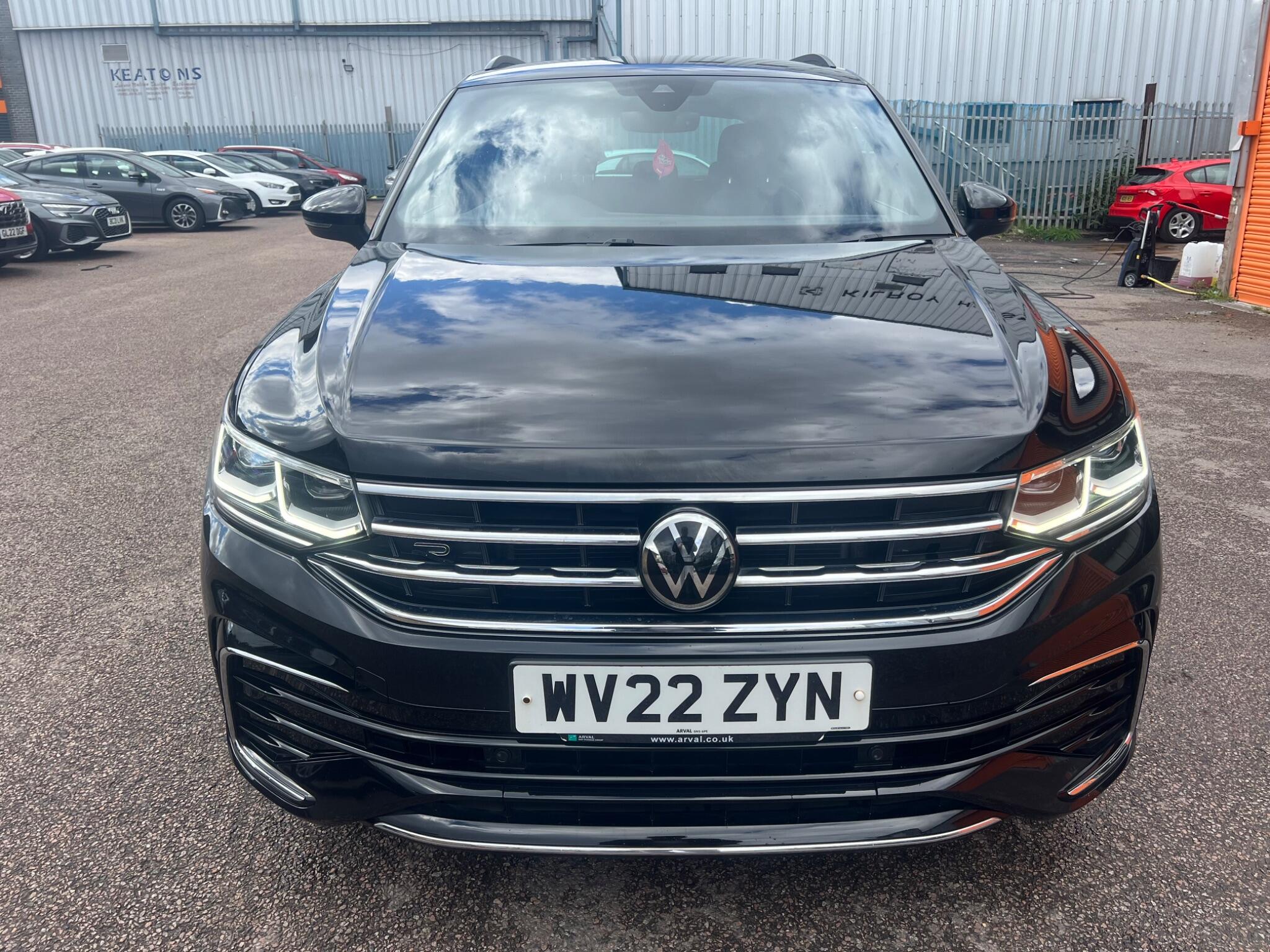 Volkswagen Tiguan view 11