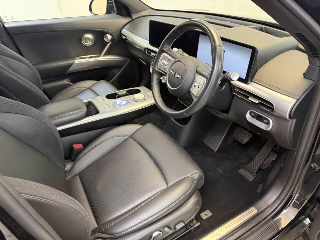 Genesis GV60 view 33