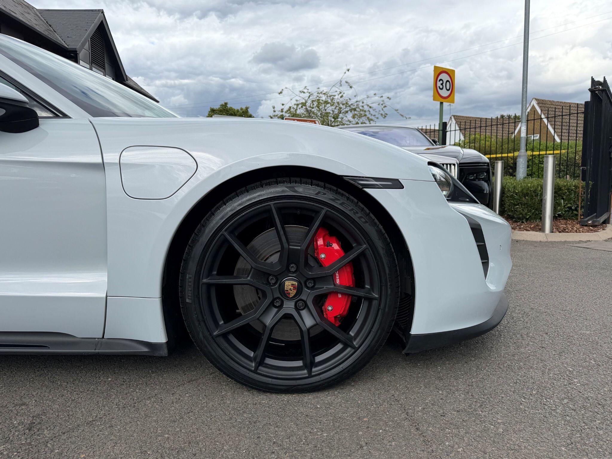 Porsche Taycan view 25