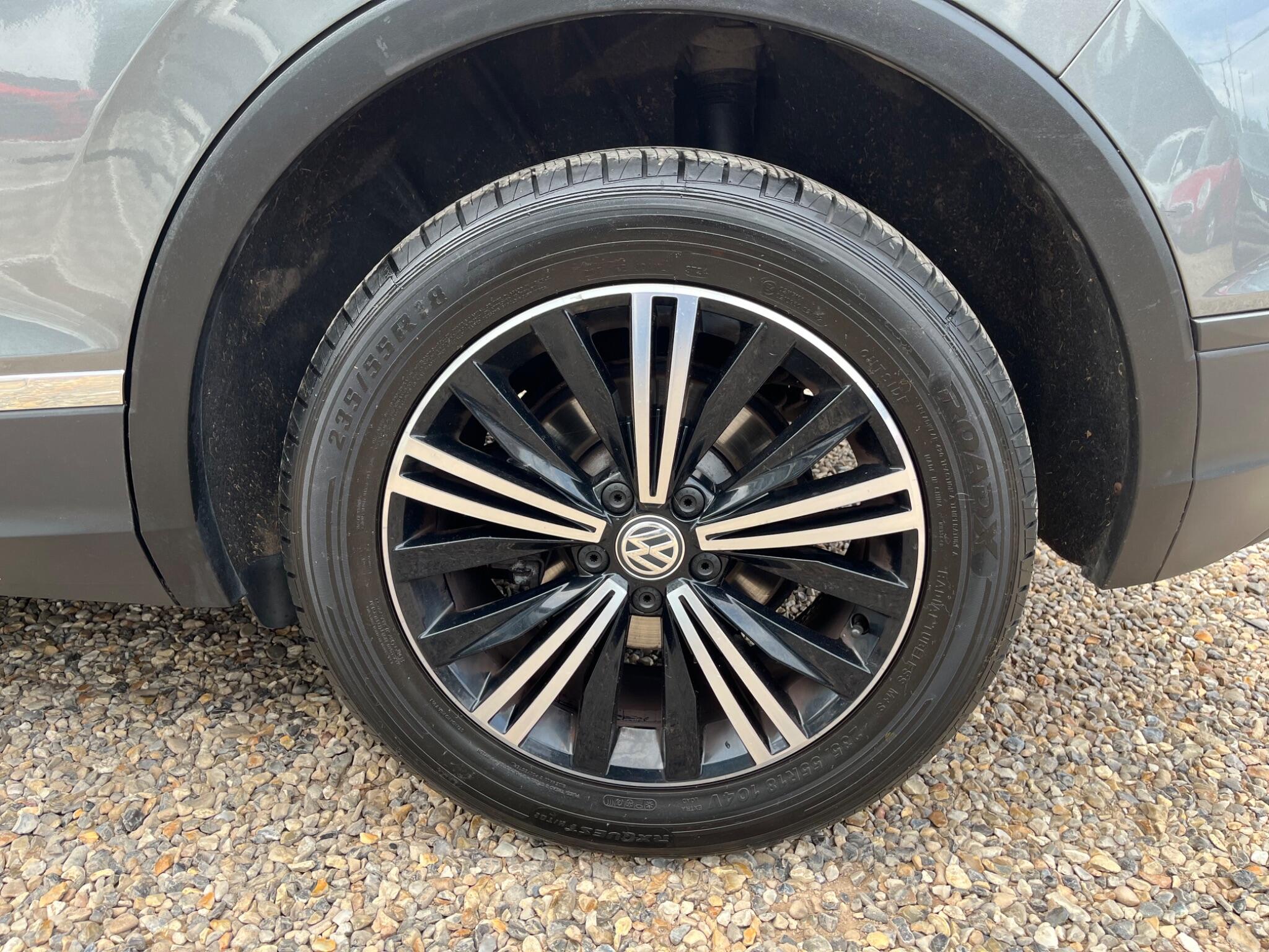 Volkswagen Tiguan view 7