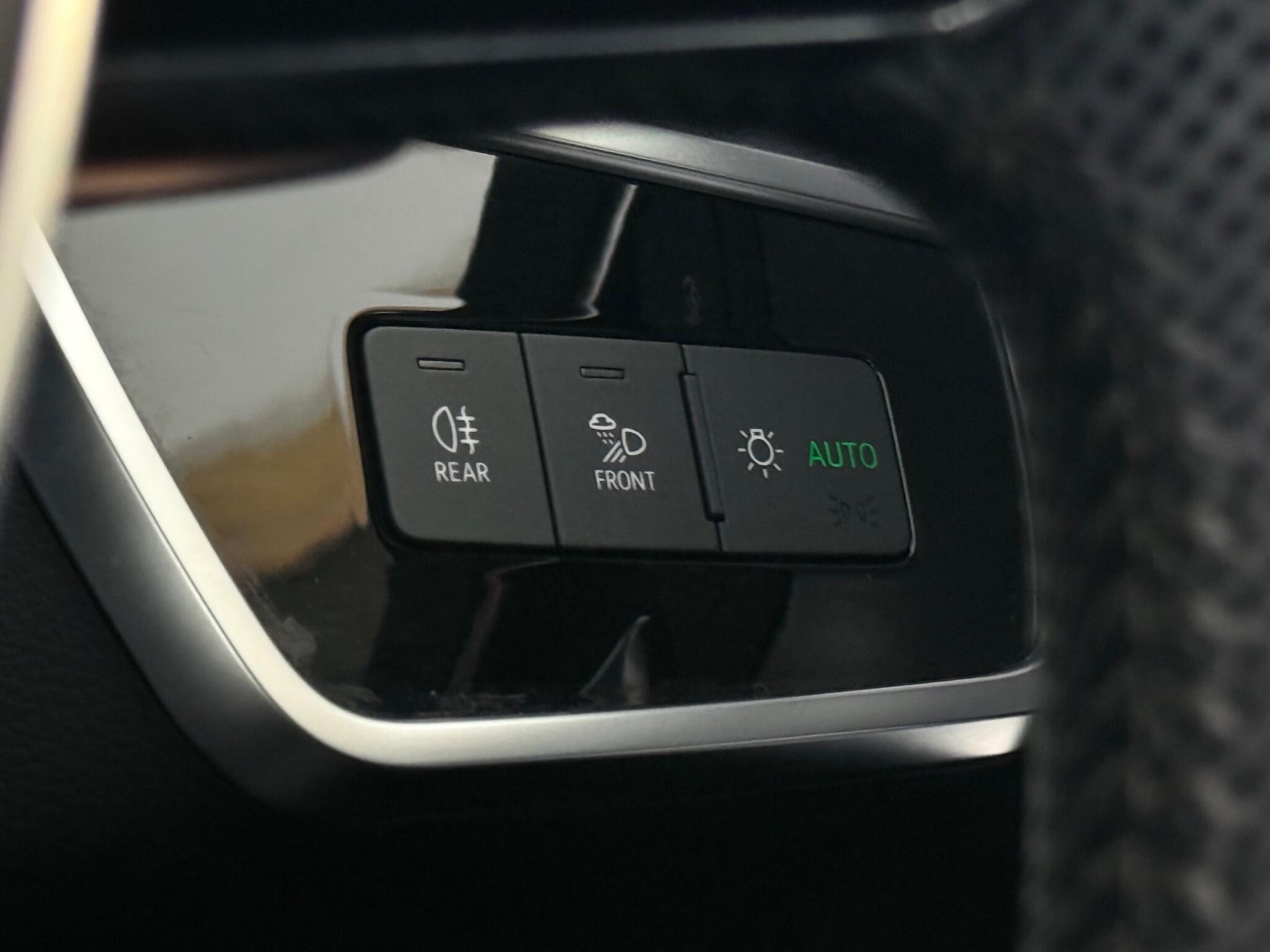 Audi A6 view 19