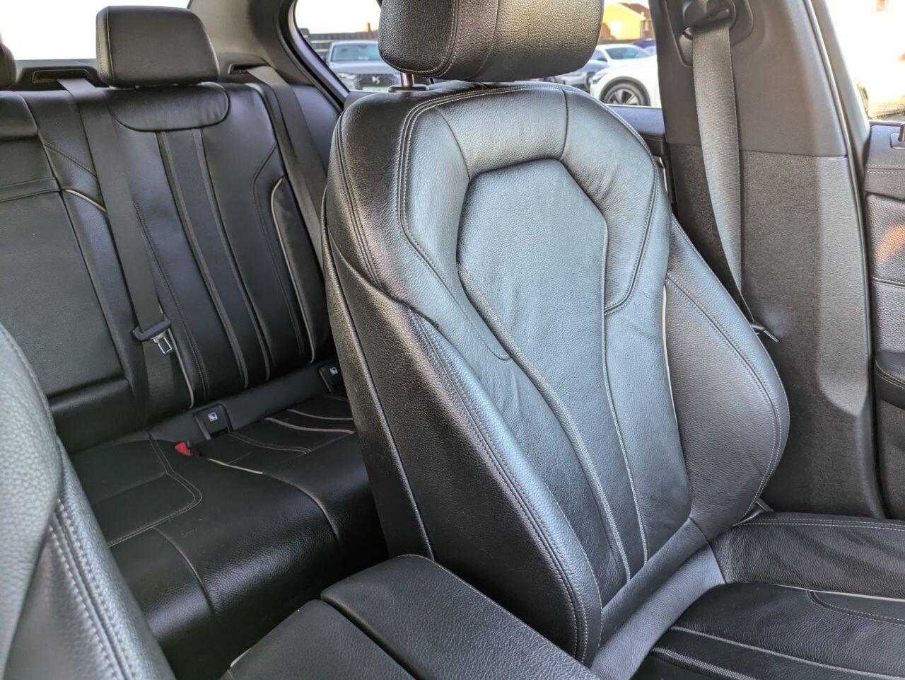 BMW 5 Series view 23