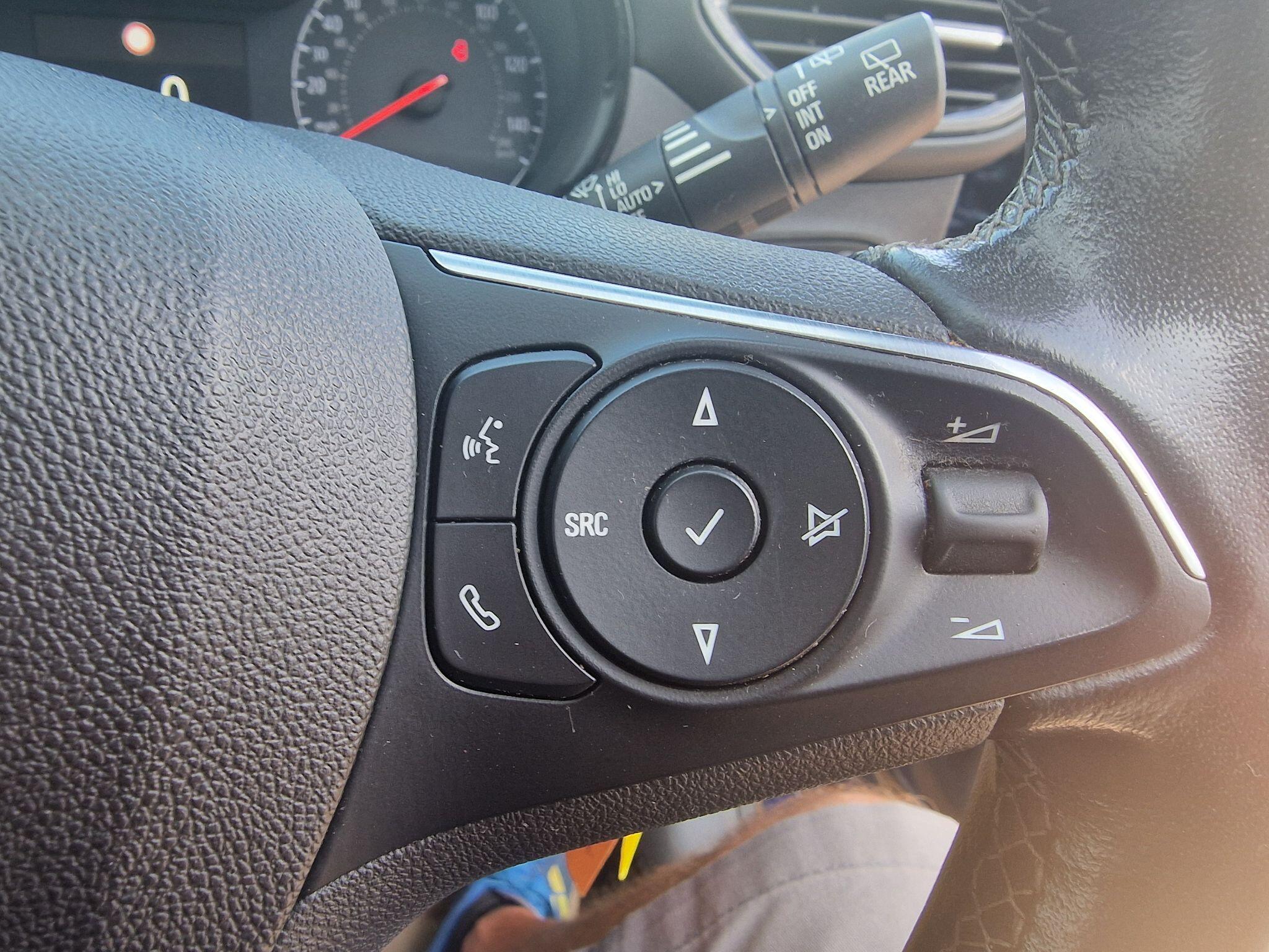 Vauxhall Crossland view 17