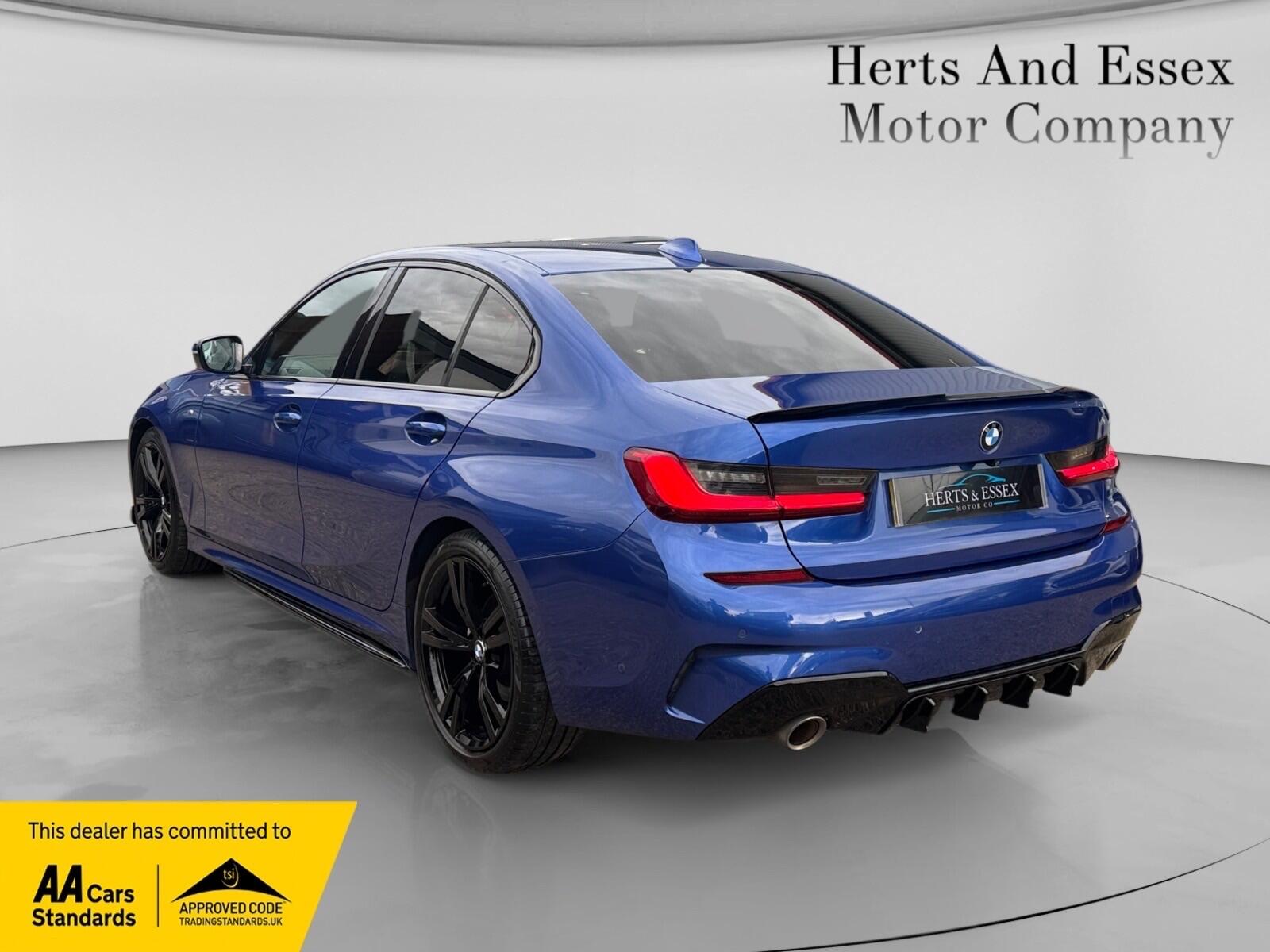BMW 3 Series view 4