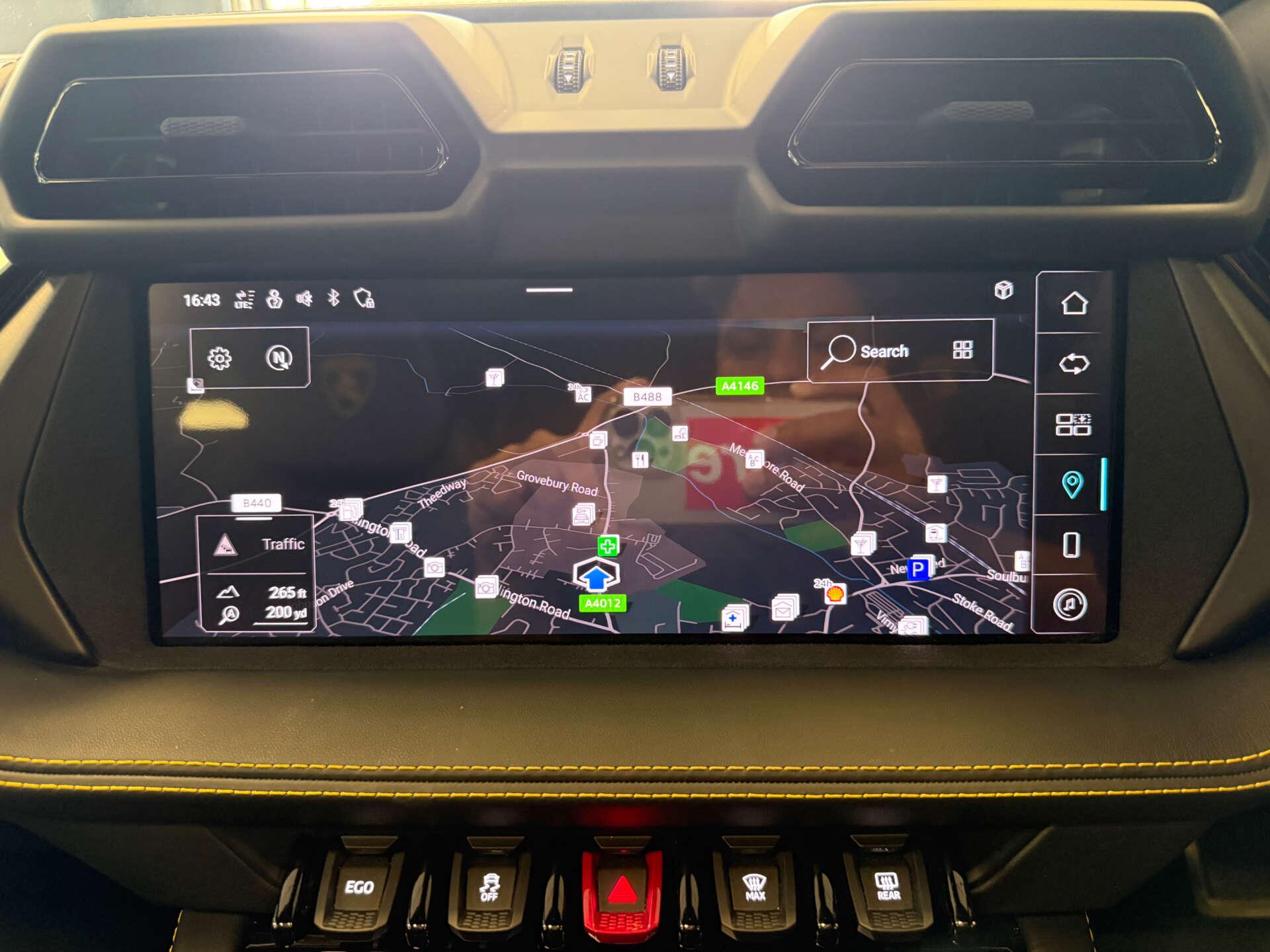 Lamborghini Urus view 16