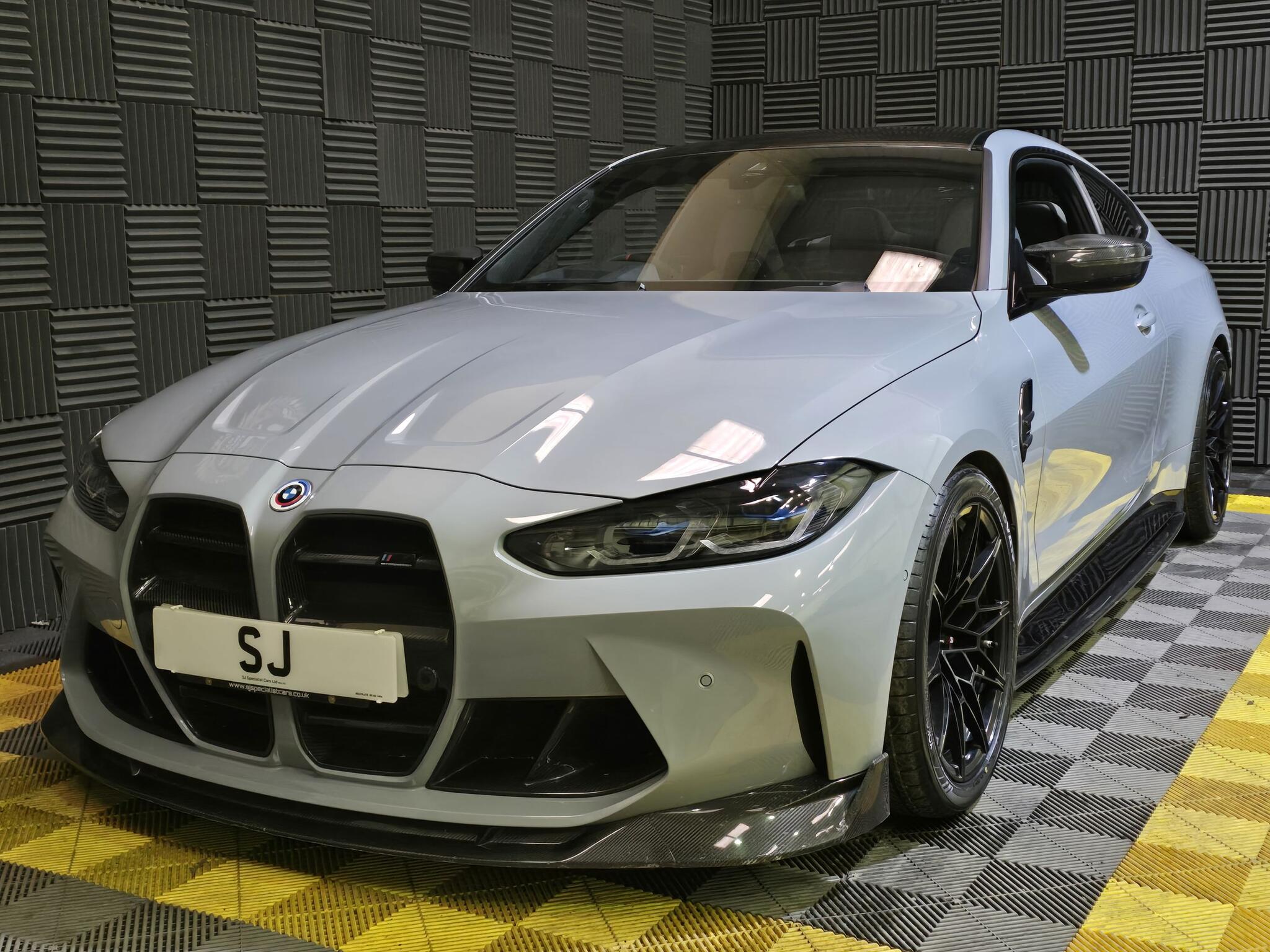 BMW M4 view 10