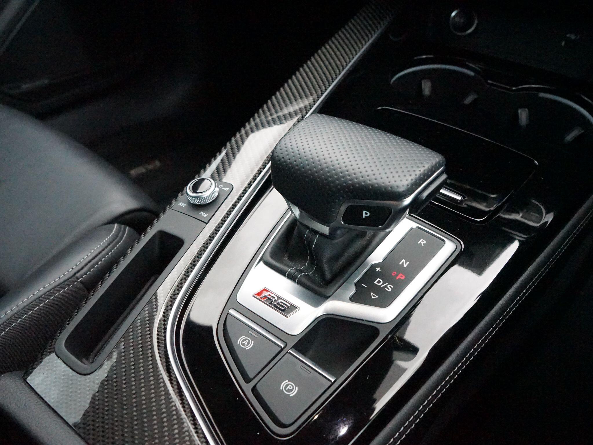 Audi RS4 Avant view 48