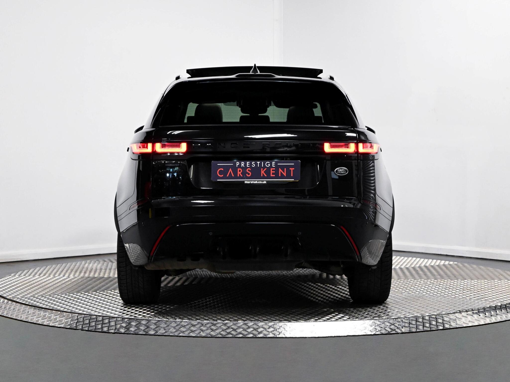 Land Rover Range Rover Velar view 6