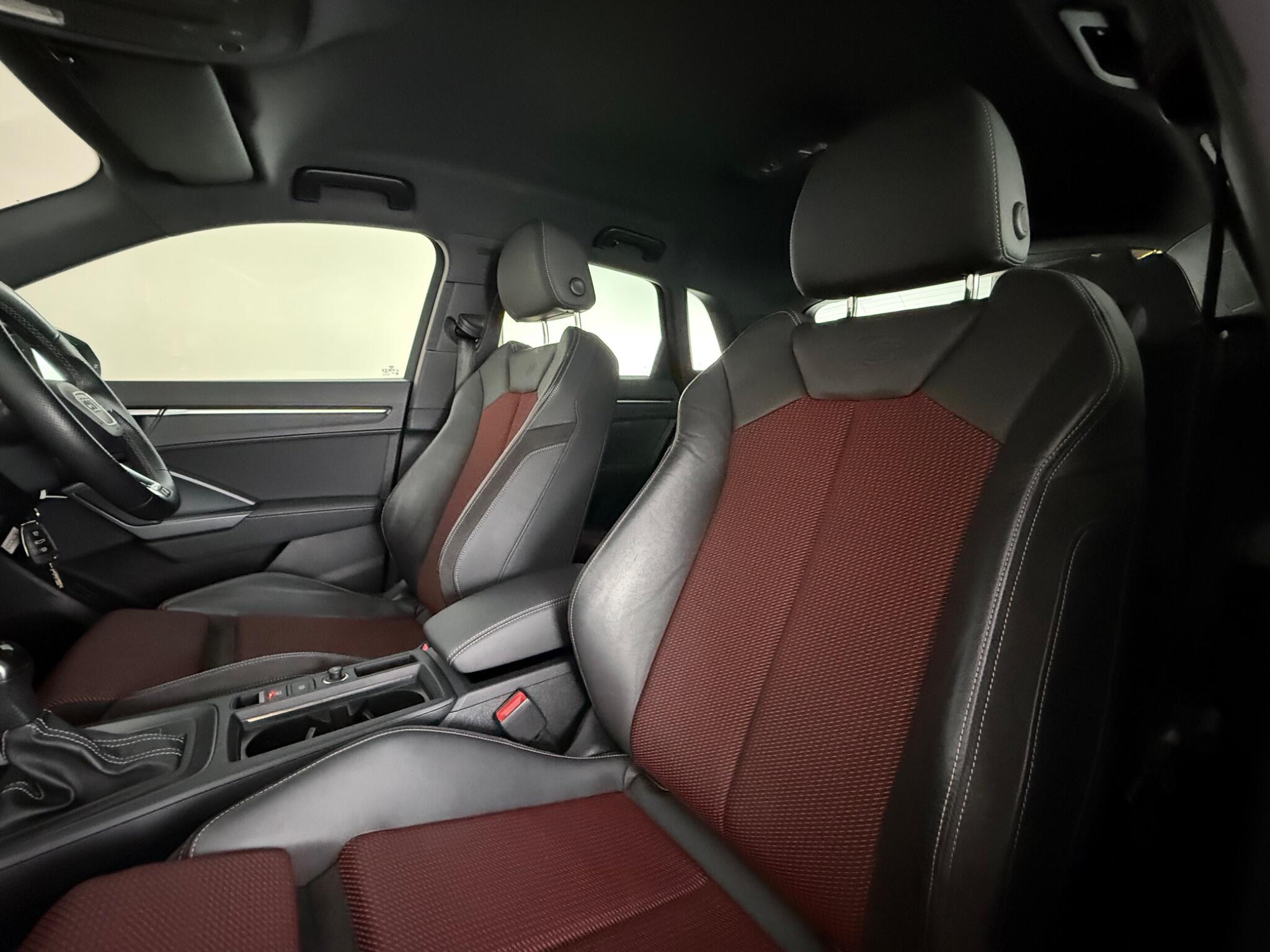 Audi Q3 view 30