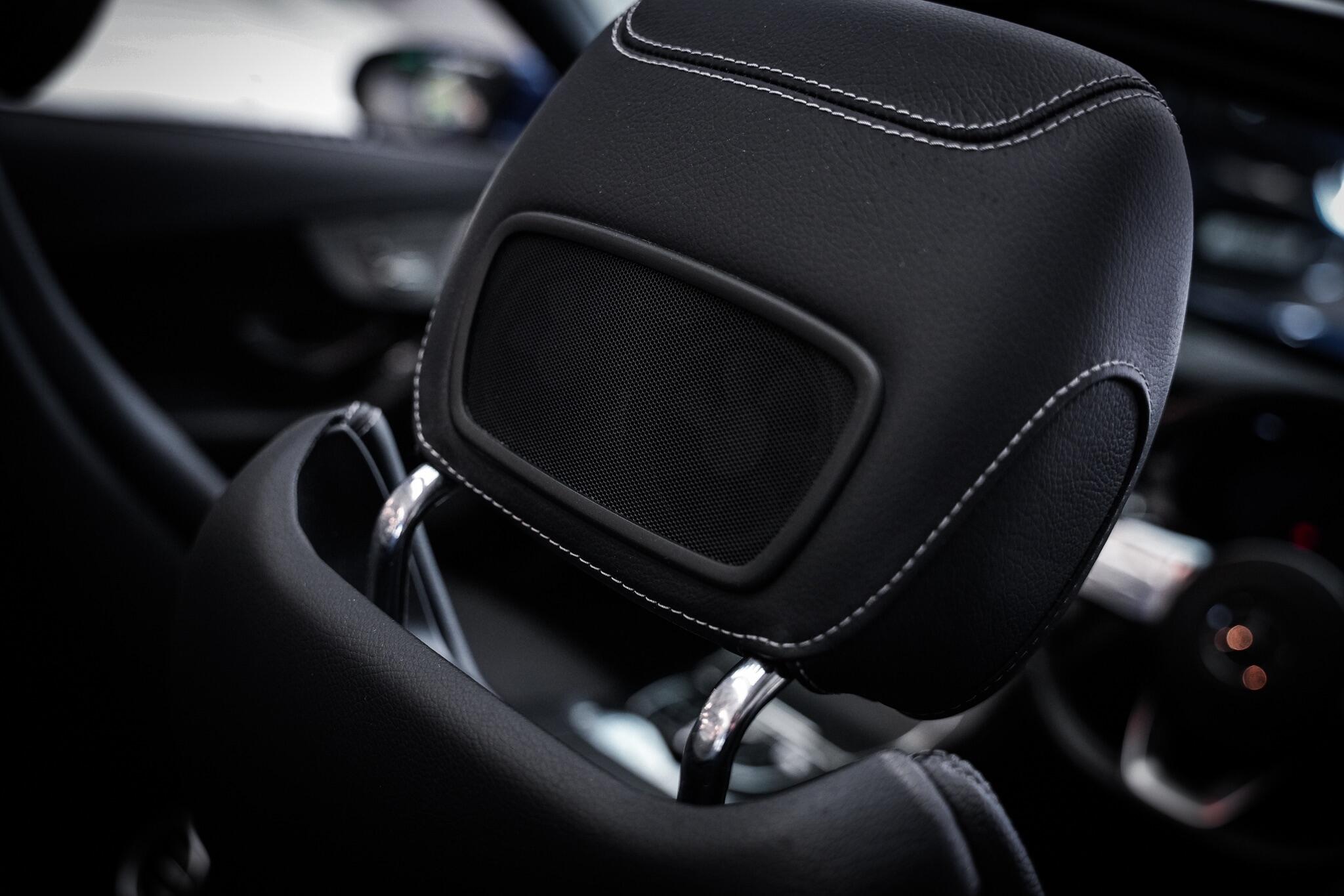 Mercedes-Benz C-Class view 55