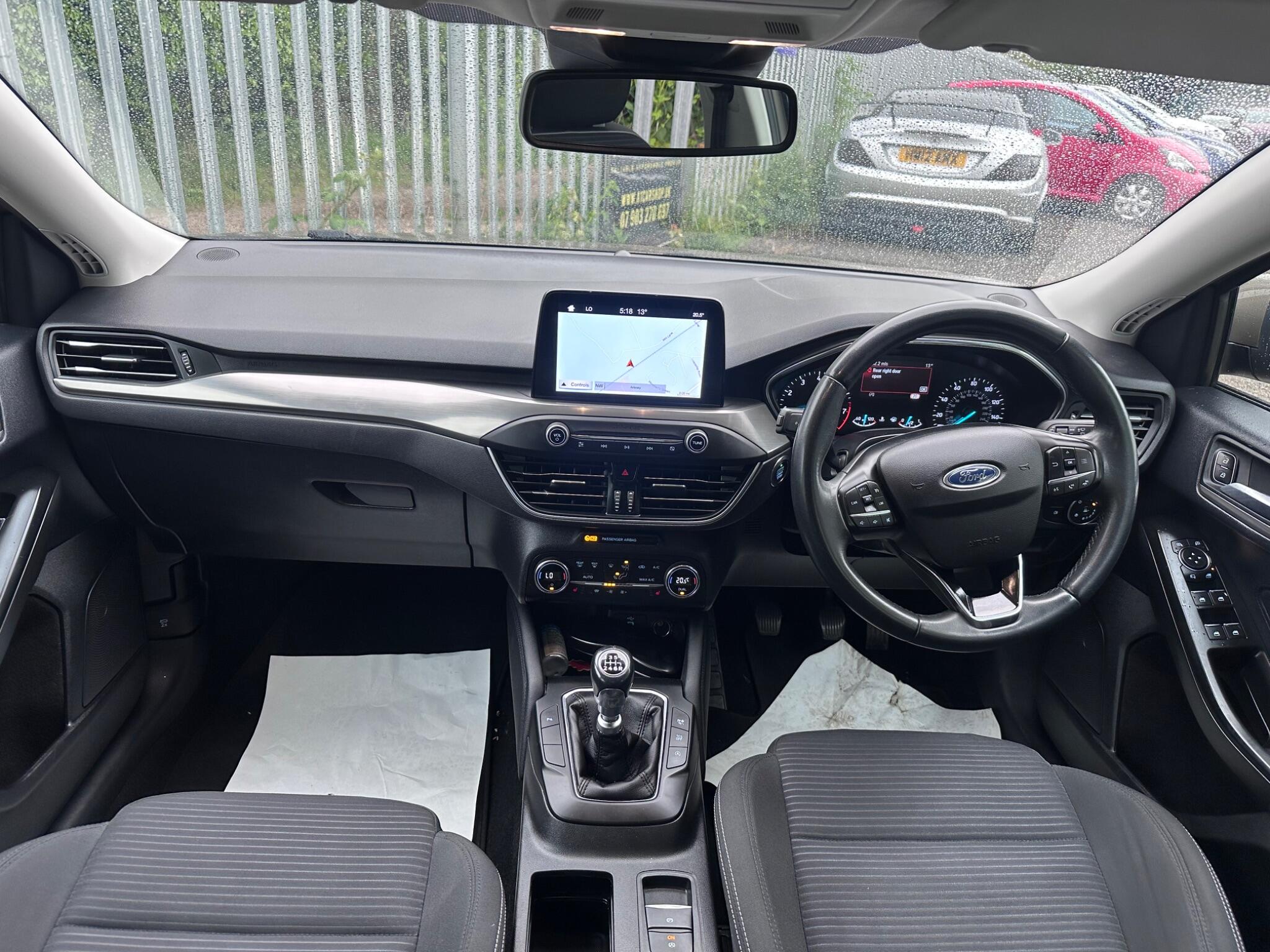 2019 Ford Focus image 17