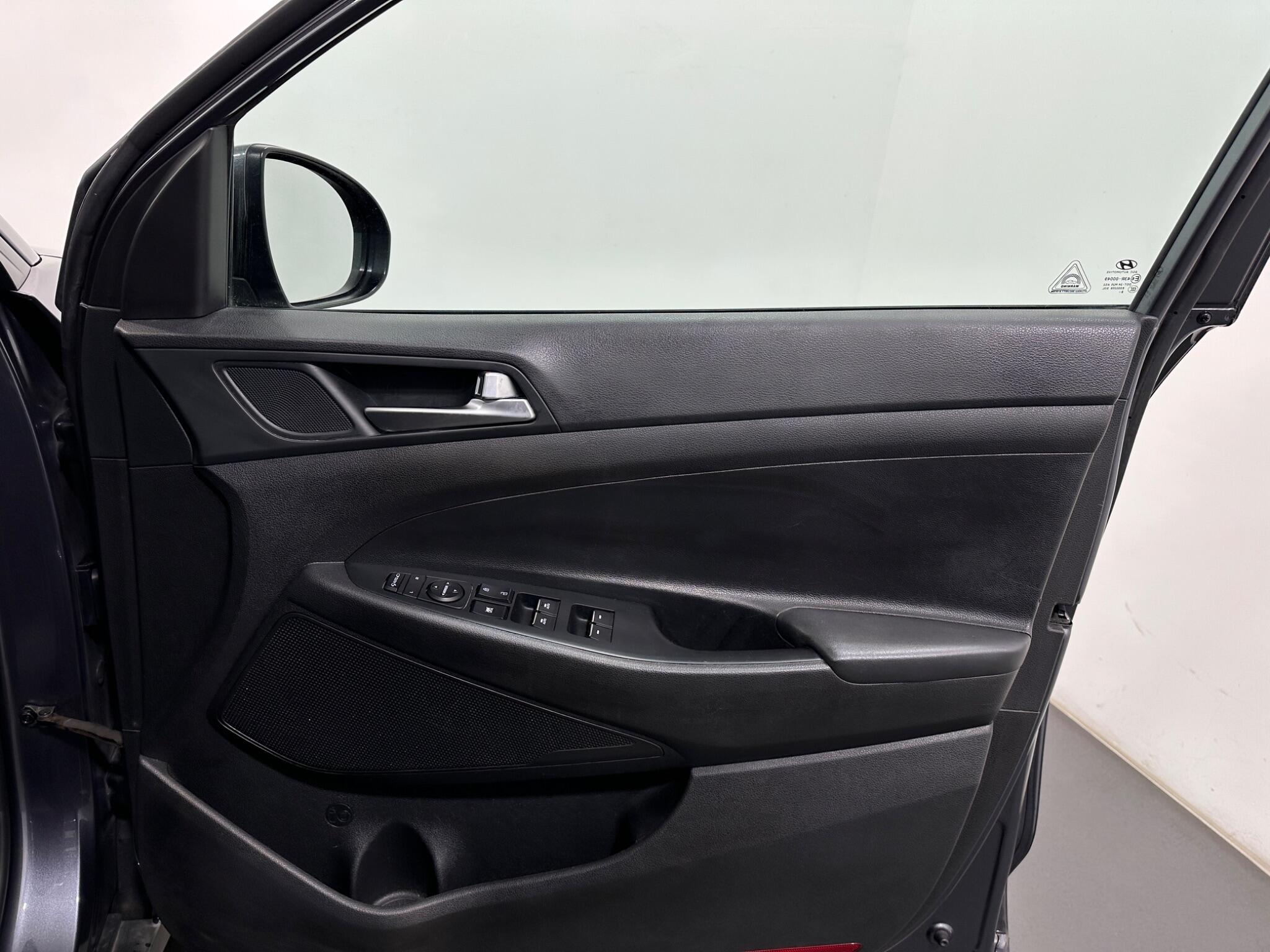 Hyundai Tucson view 33