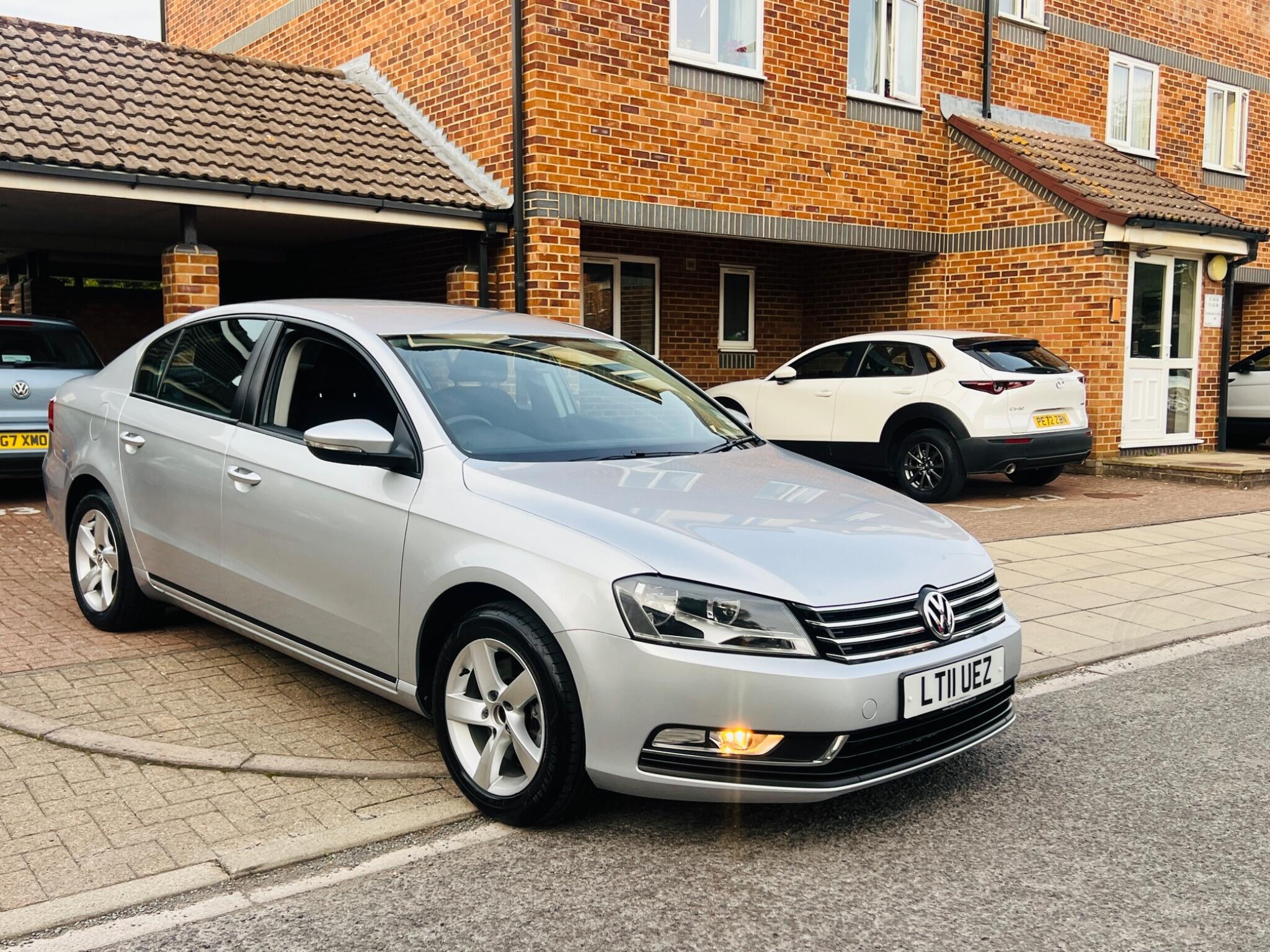 Volkswagen Passat view 10