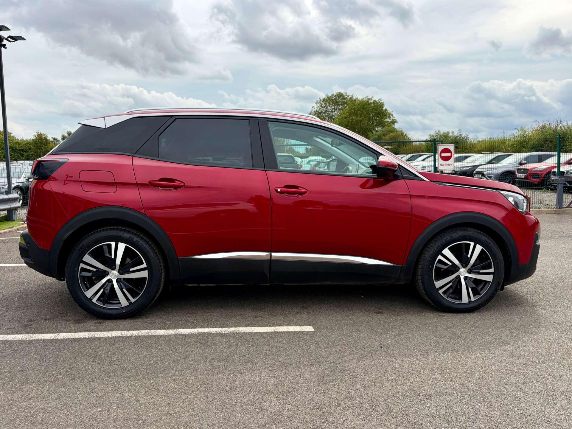 Peugeot 3008 view 9