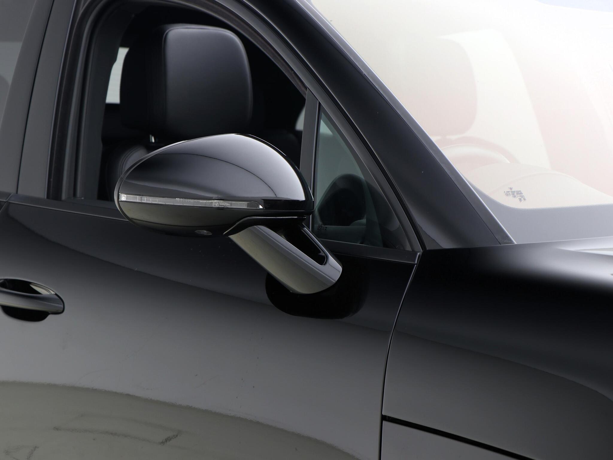 Porsche Macan view 13