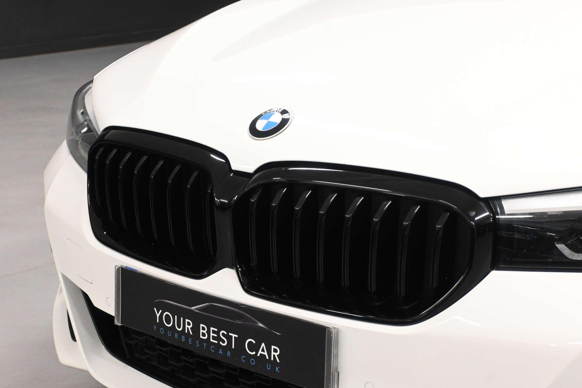 BMW 5 Series view 49
