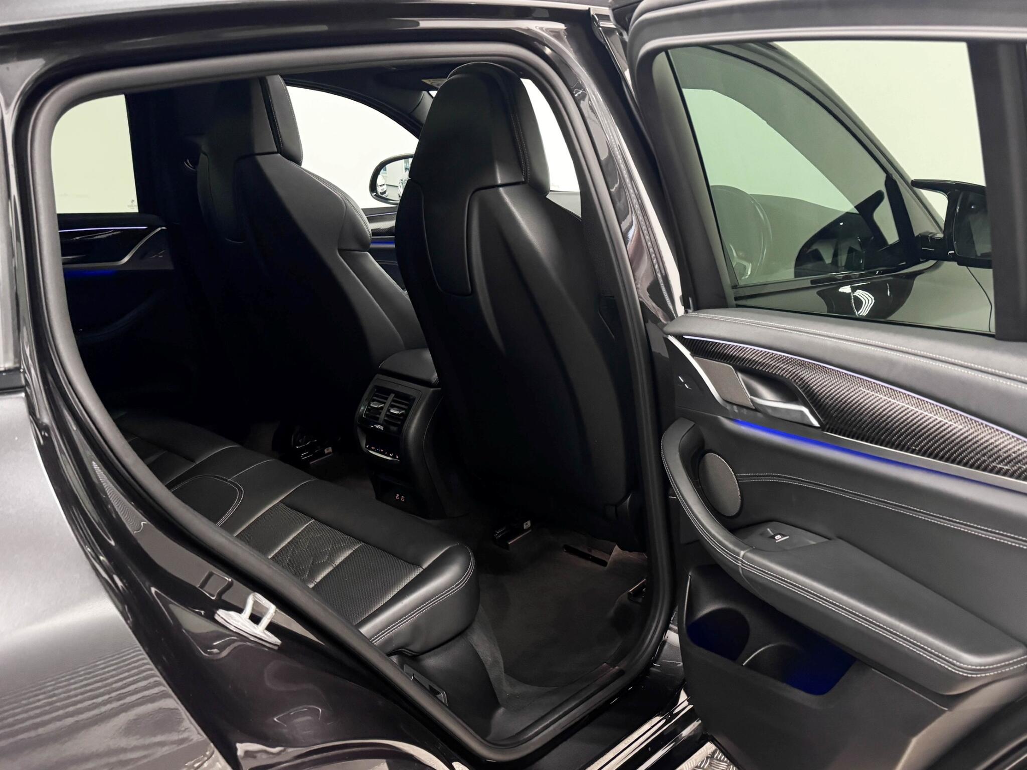 BMW X4 M view 22