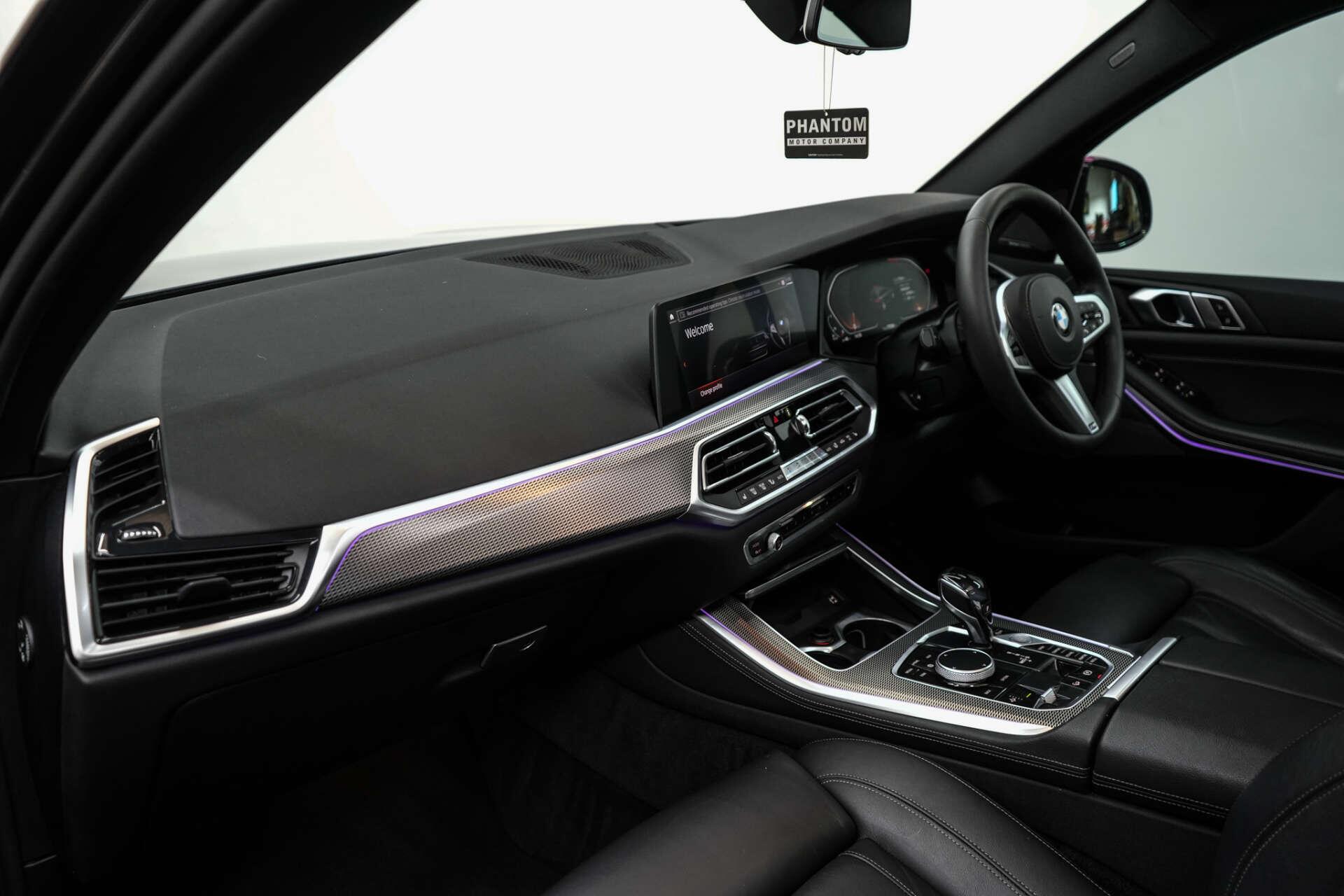 BMW X5 view 20