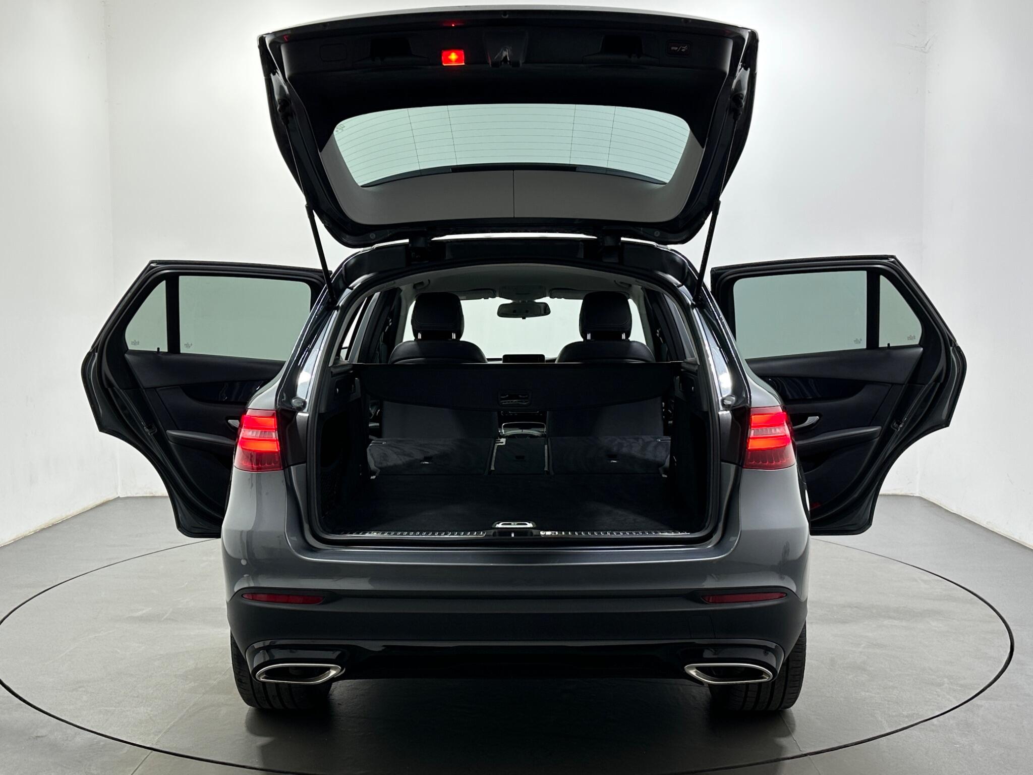 Mercedes-Benz GLC view 44