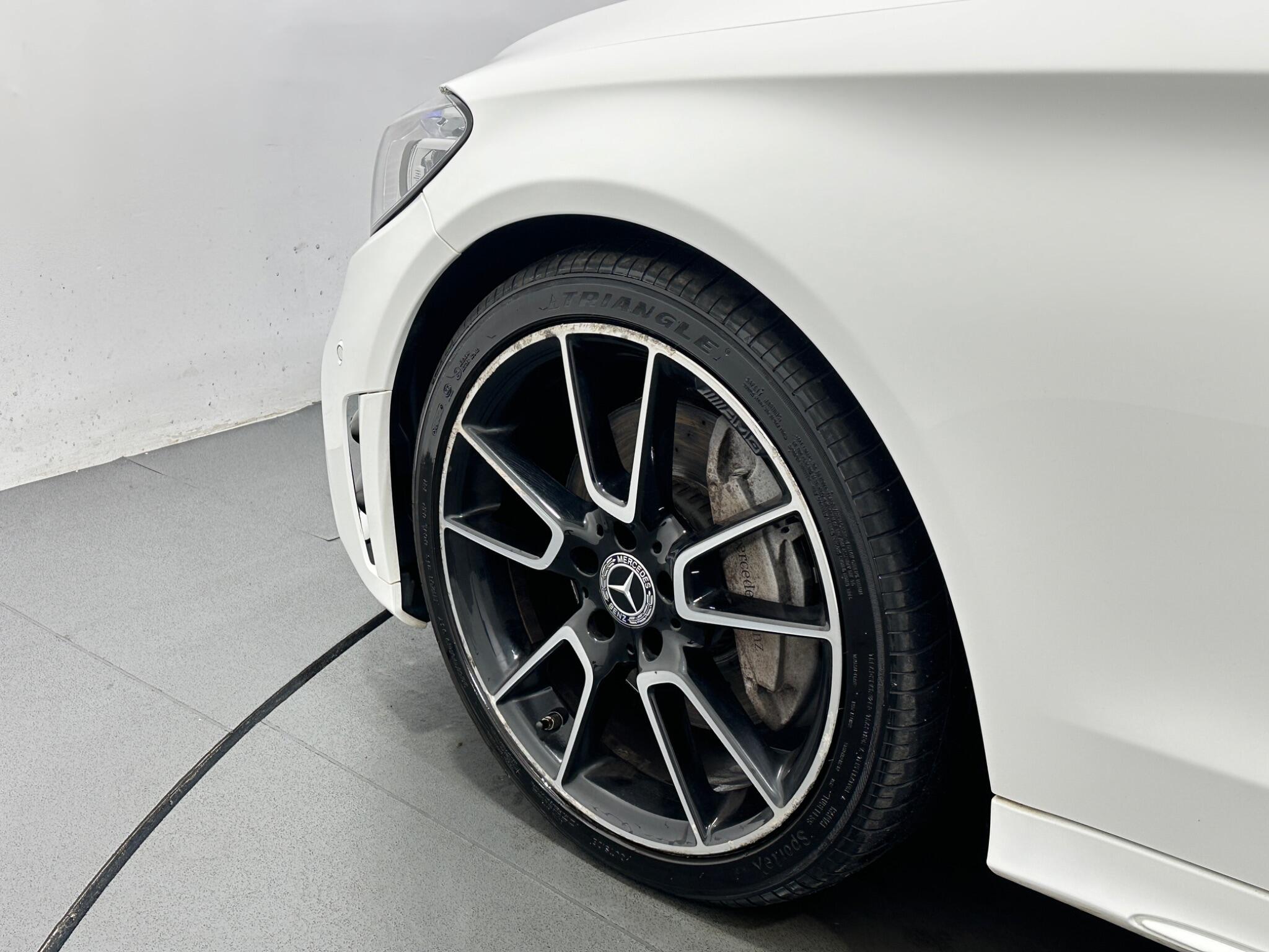 Mercedes-Benz C-Class view 48