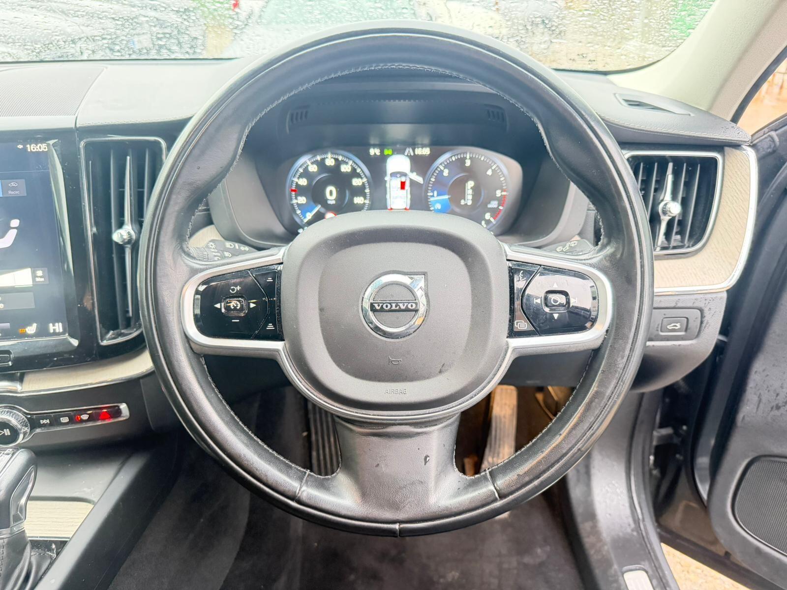Volvo XC60 view 28
