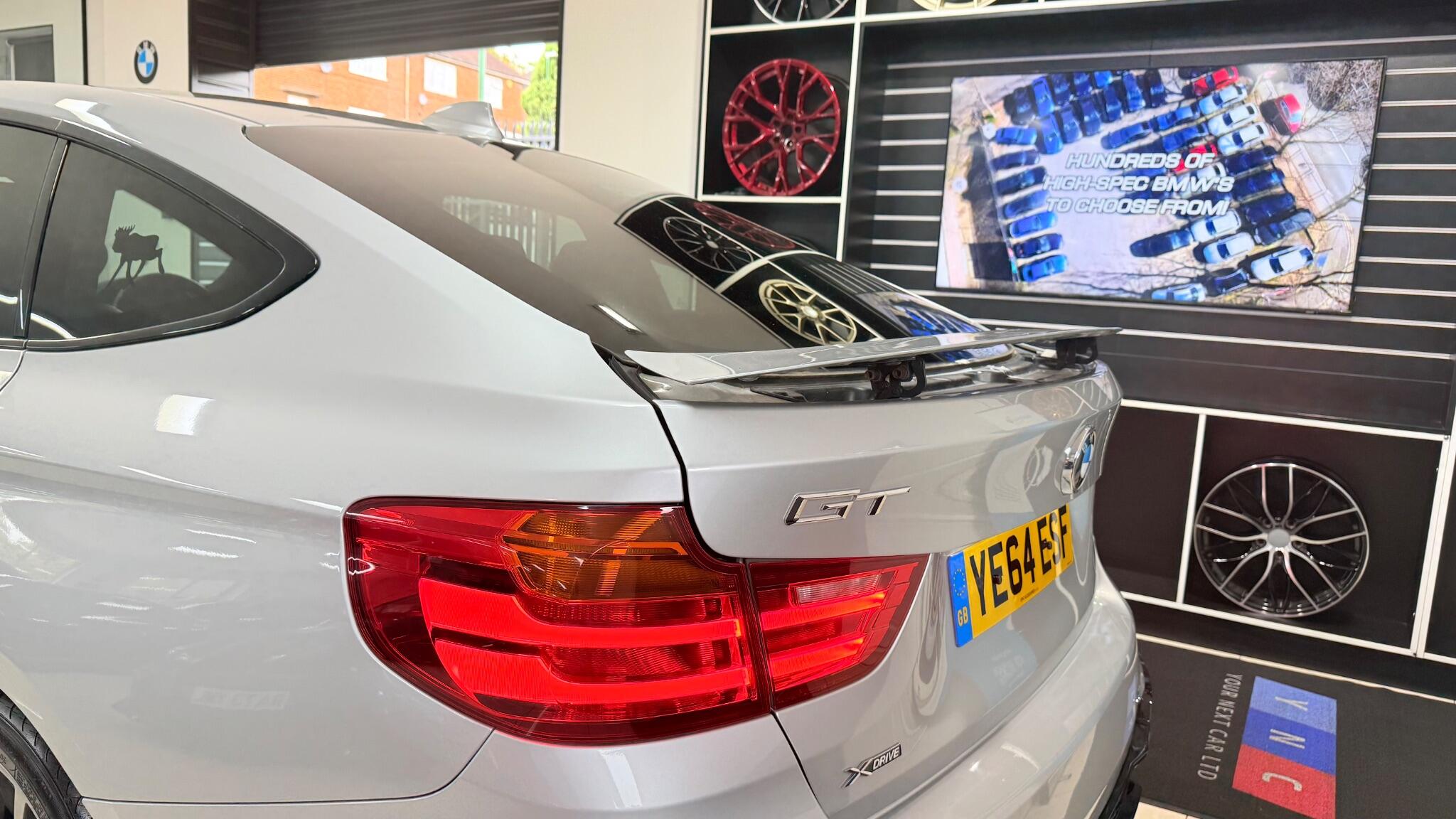 BMW 3 Series view 35